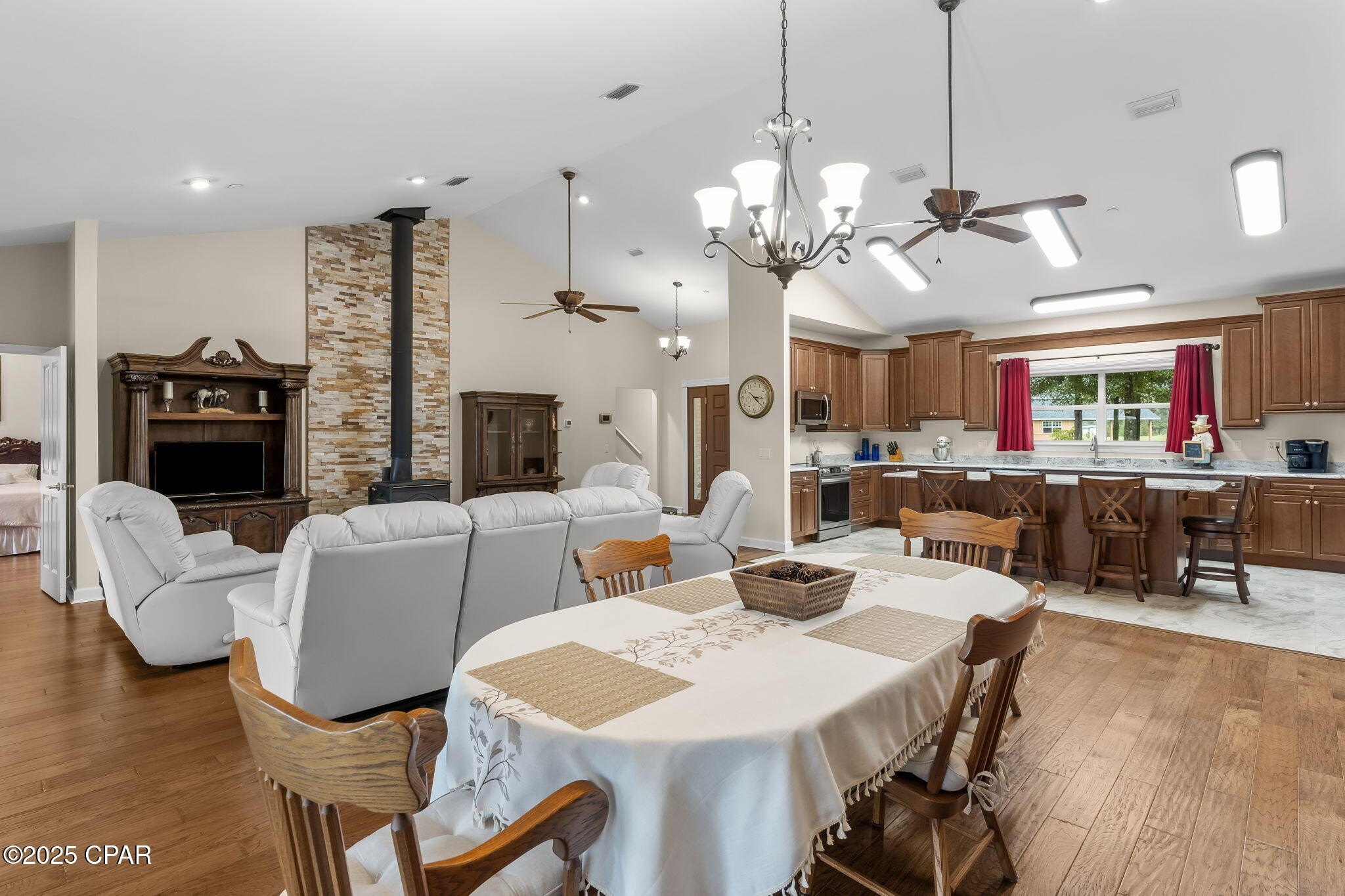 Youngstown, Florida, 32466, United States, 6 Bedrooms Bedrooms, ,6 BathroomsBathrooms,Residential,For Sale,1983496