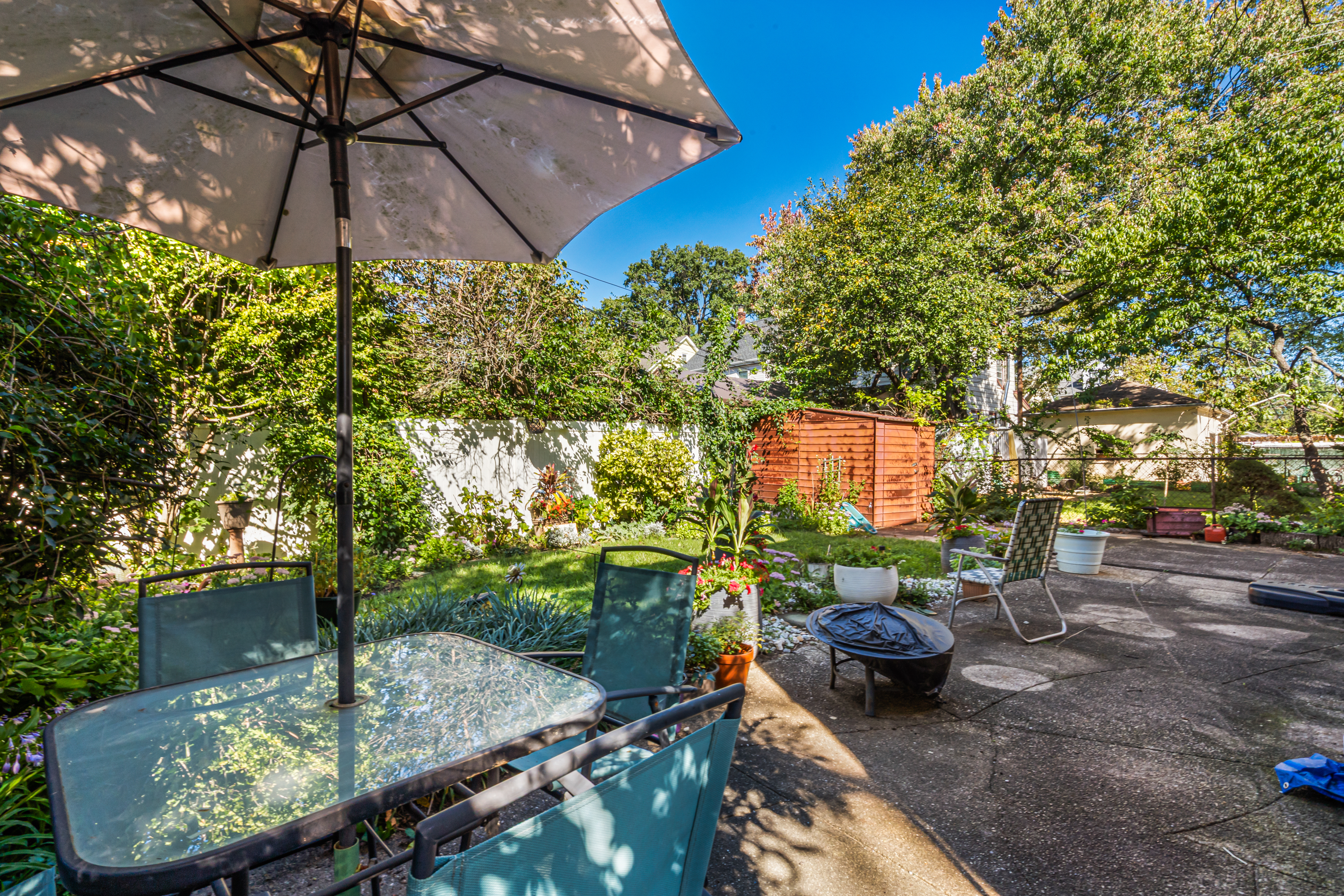  221-51 Braddock Avenue, Queens Village, NY, 11427 - 物件實景