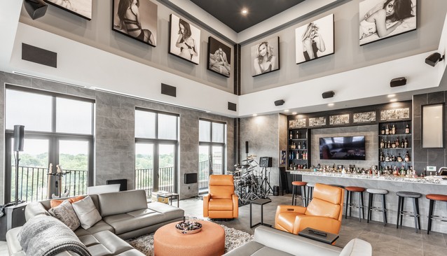 Carmel, Indiana, 46032, United States, 3 Bedrooms Bedrooms, ,4 BathroomsBathrooms,Residential,For Sale,2000560