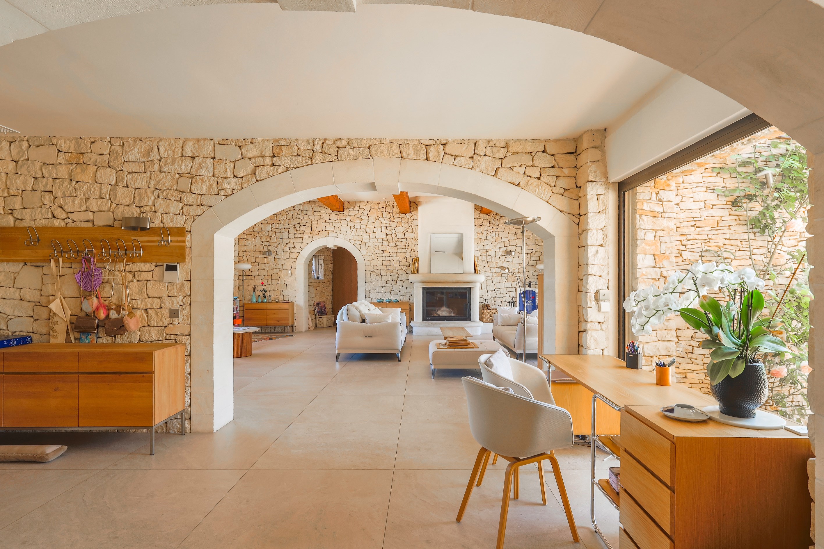 PUYRICARD – Elegant single-storey 350 sqm property with swimming pool and guest… - 物件實景