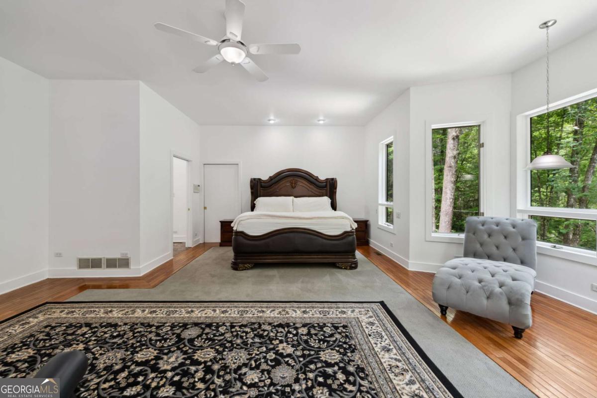 Ellijay, Georgia, 30540, United States, 5 Bedrooms Bedrooms, ,5 BathroomsBathrooms,Residential,For Sale,2016295