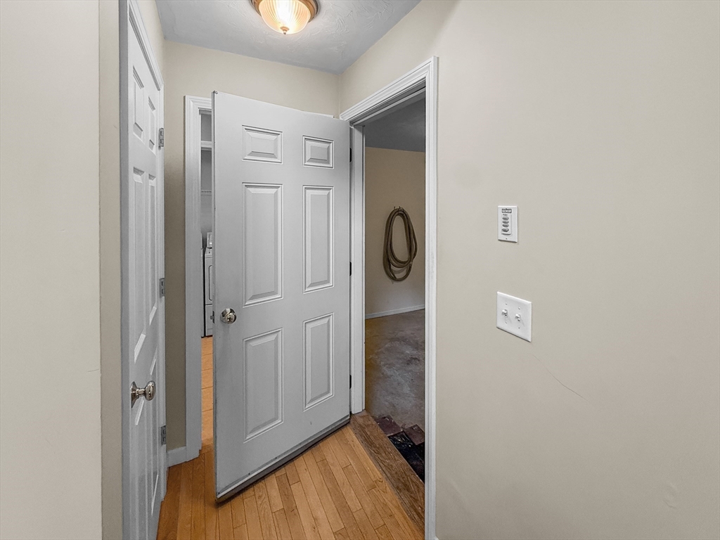 Haverhill, Massachusetts, 01830, United States, 2 Bedrooms Bedrooms, ,3 BathroomsBathrooms,Residential,For Sale,1940361