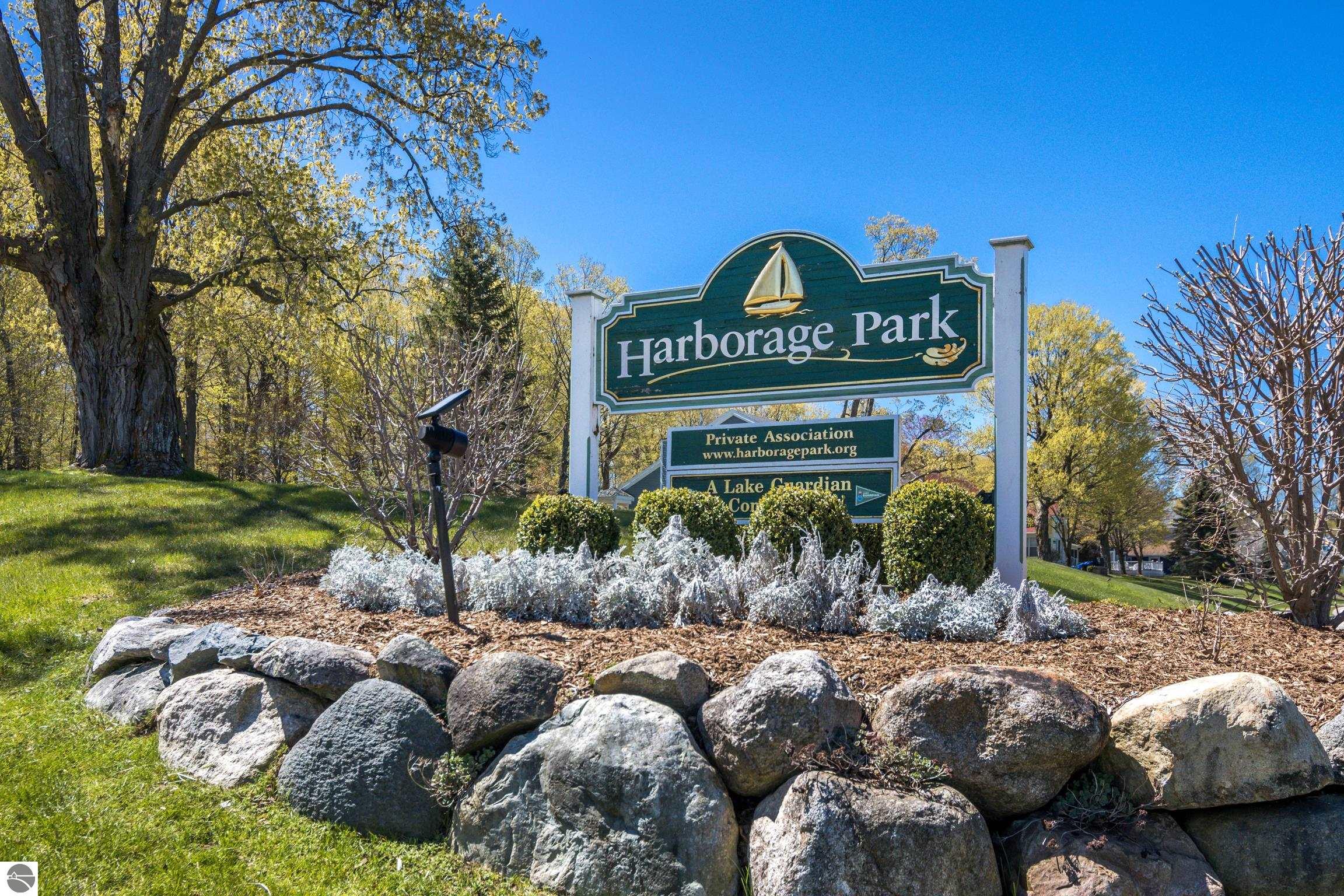 Boyne City, Michigan, 49712, United States, 3 Bedrooms Bedrooms, ,3 BathroomsBathrooms,Residential,For Sale,2034375