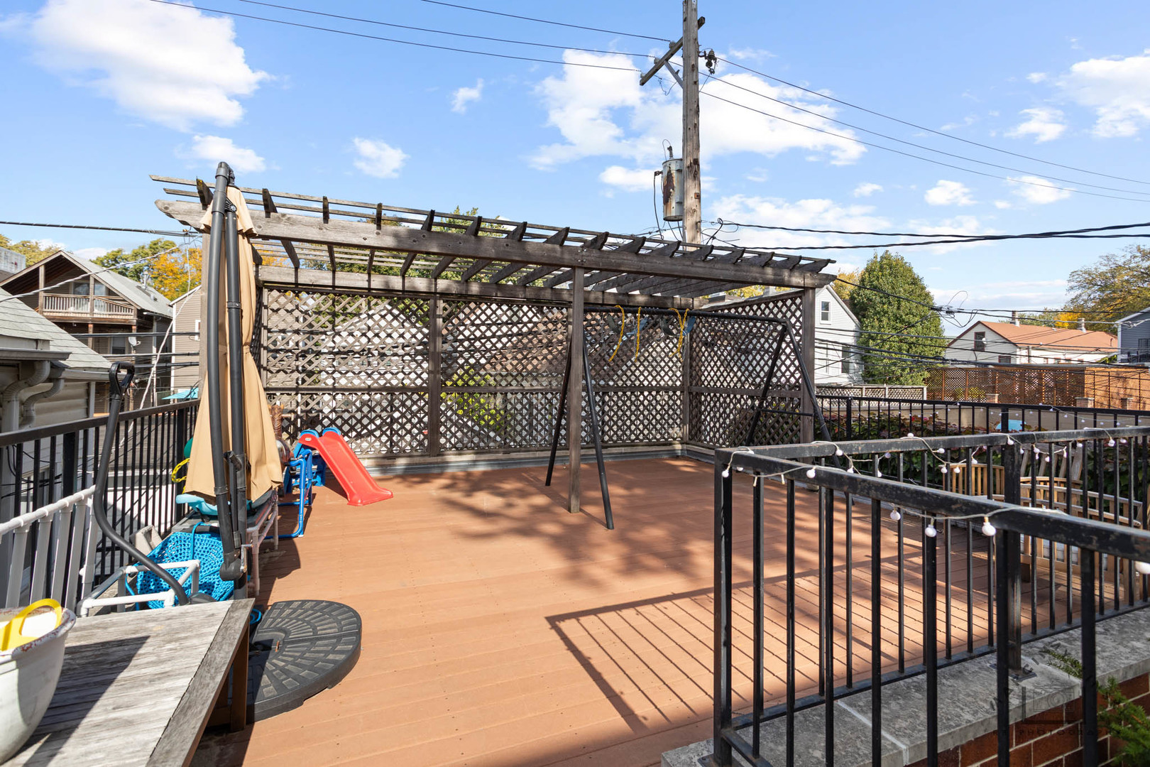 Chicago, Illinois, 60657, United States, 5 Bedrooms Bedrooms, ,4 BathroomsBathrooms,Residential,For Sale,1974505