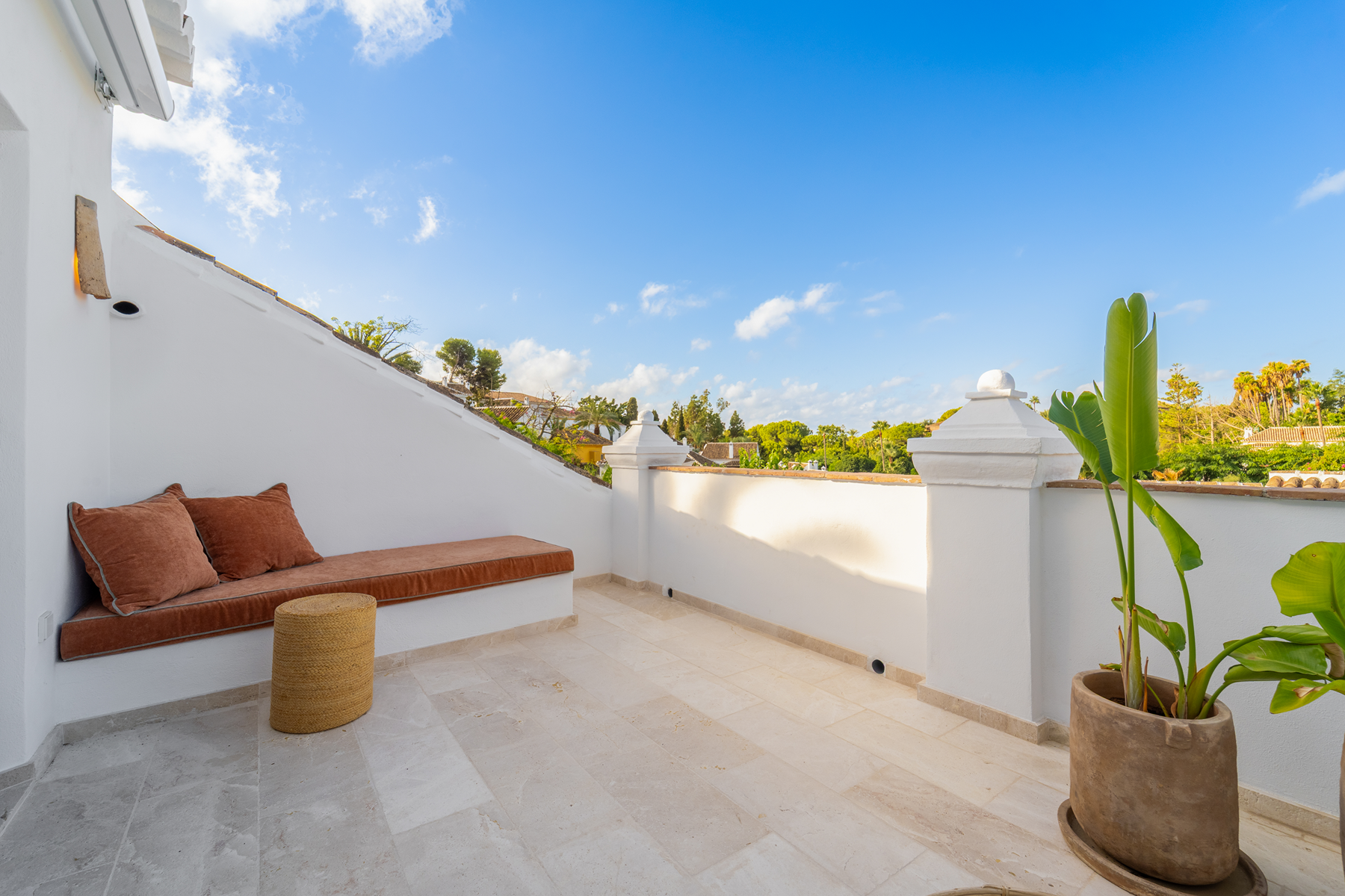  Artisan Masterpiece in an Exclusive Golden Mile Community - 物件實景