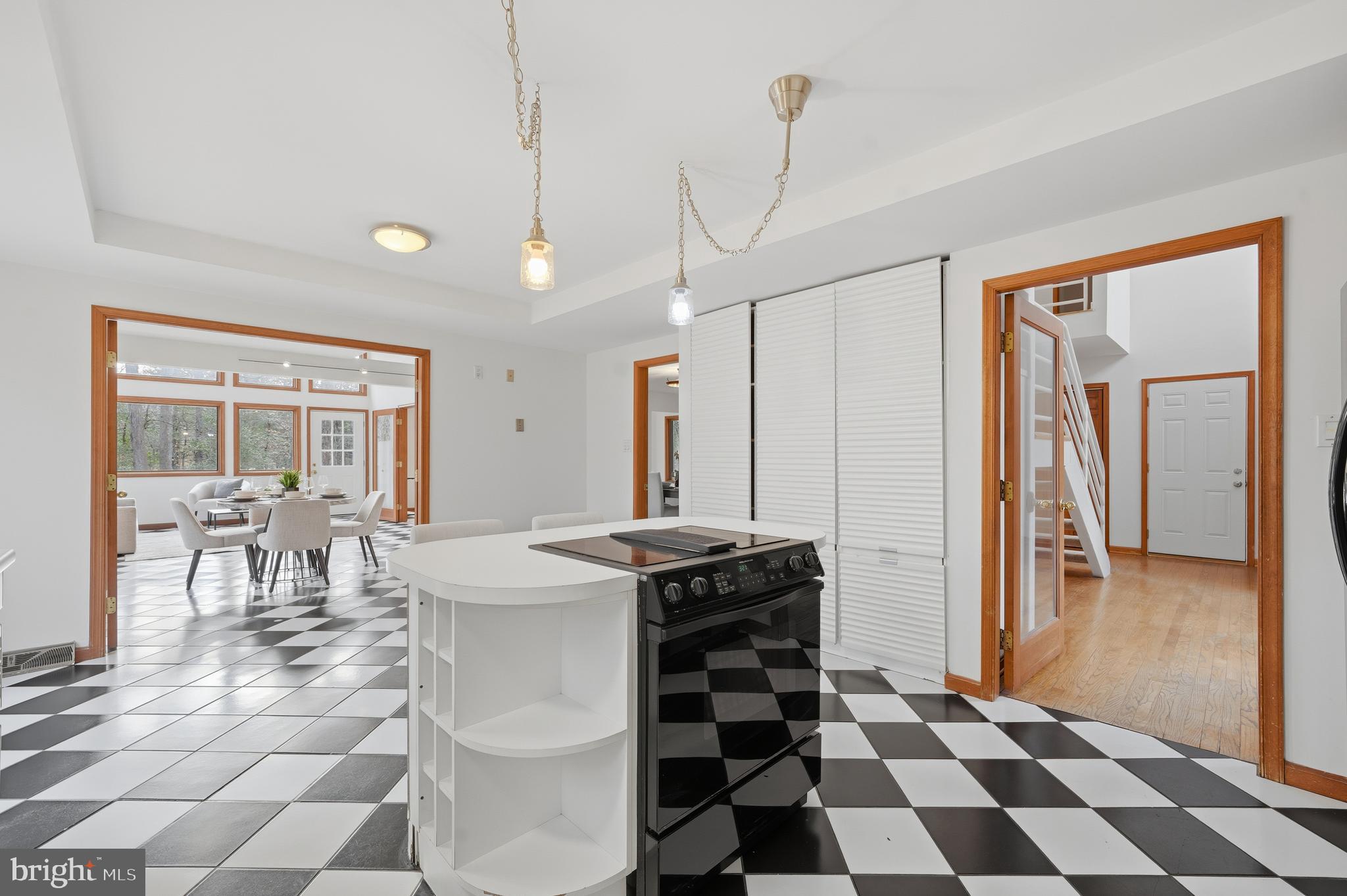 La Plata, Maryland, 20646, United States, 5 Bedrooms Bedrooms, ,4 BathroomsBathrooms,Residential,For Sale,1994243