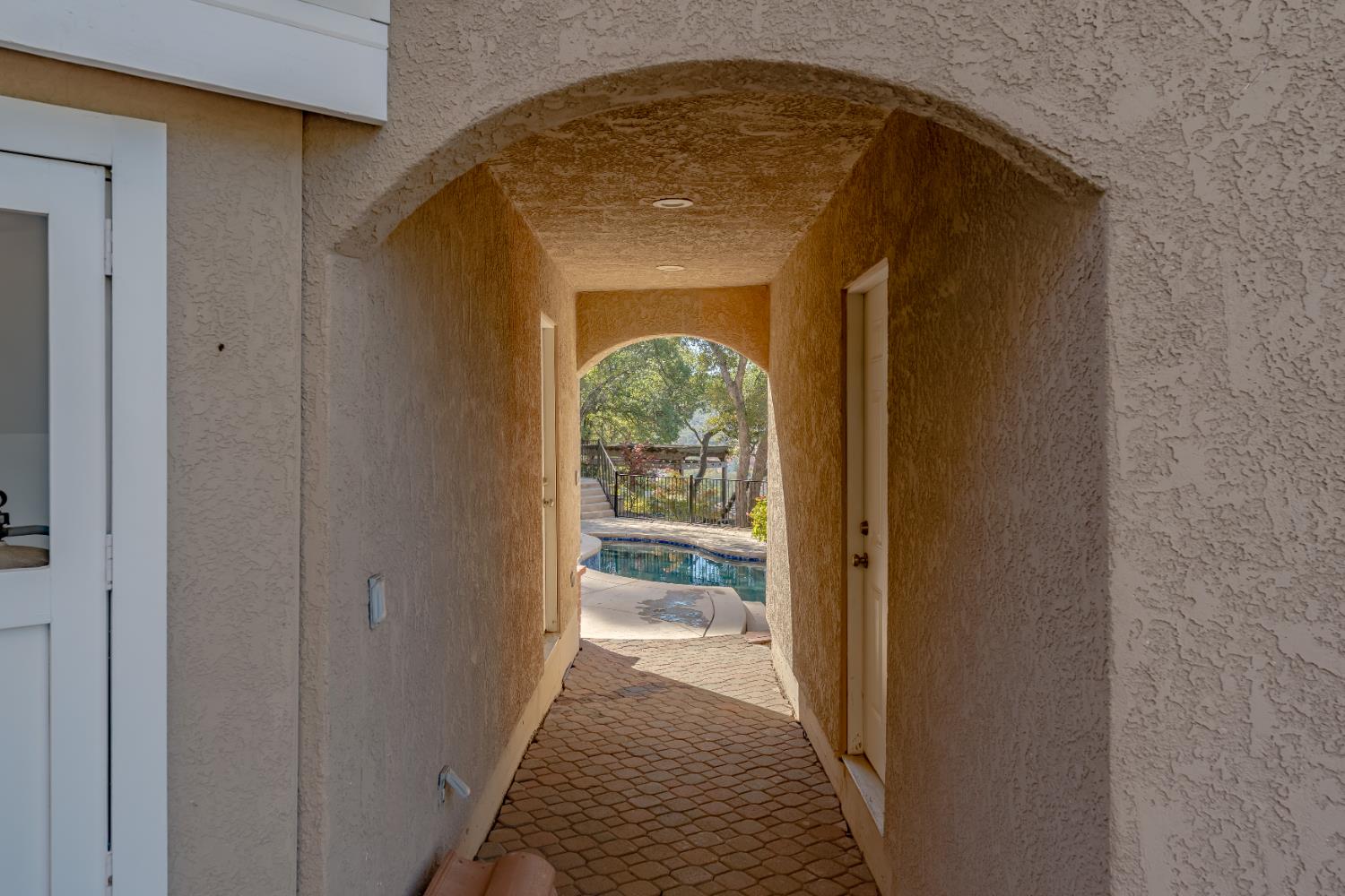 El Dorado Hills, California, 95762, United States, 4 Bedrooms Bedrooms, ,3 BathroomsBathrooms,Residential,For Sale,1987748