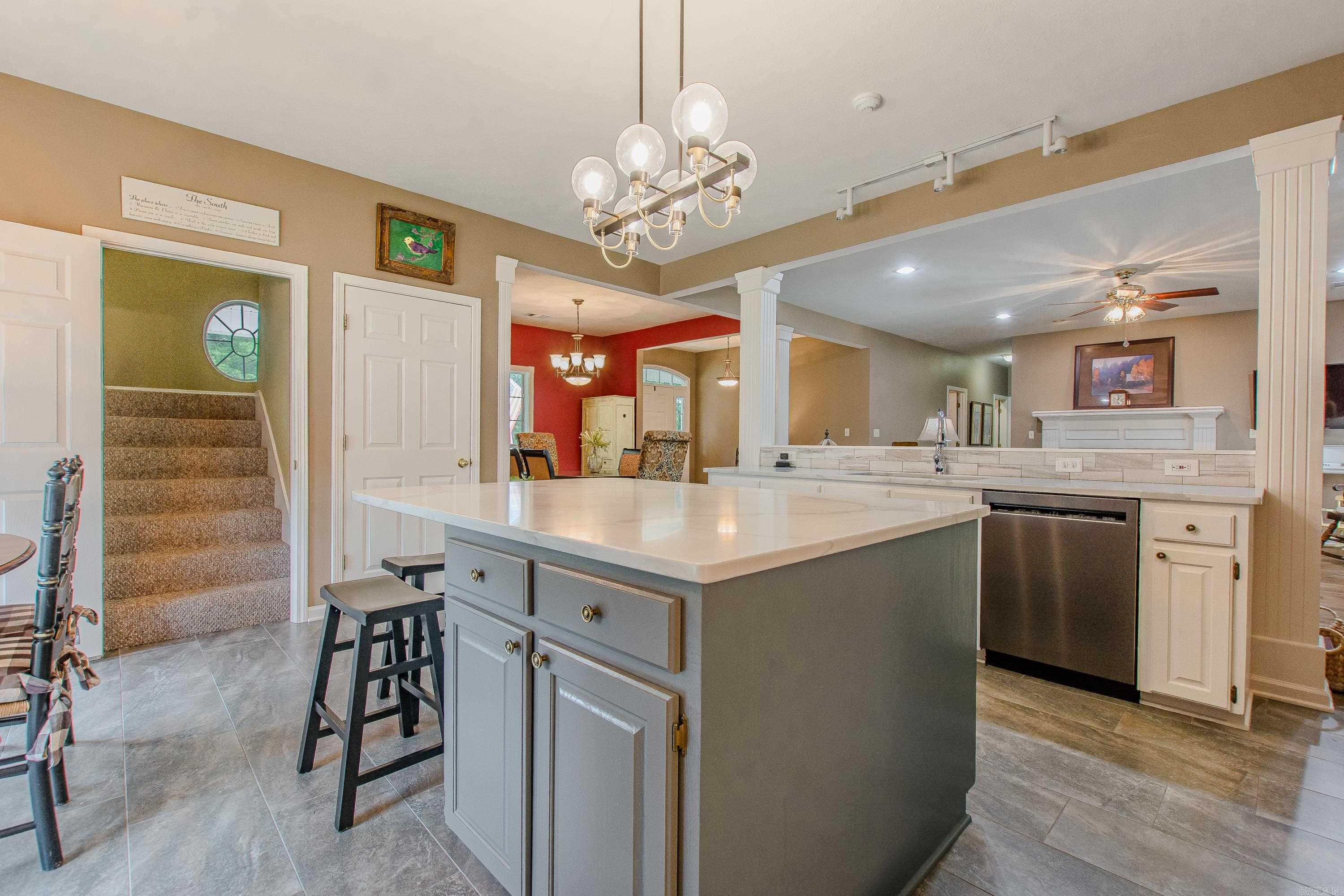 Benton, Arkansas, 72019, United States, 4 Bedrooms Bedrooms, ,4 BathroomsBathrooms,Residential,For Sale,1932840