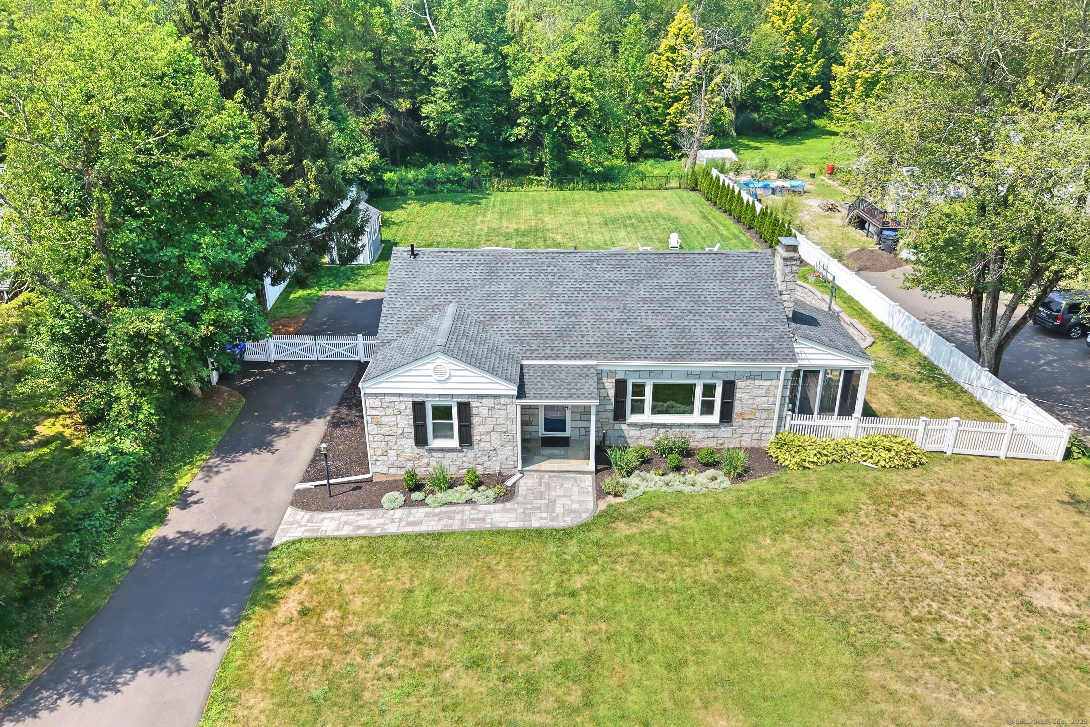 Trumbull, Connecticut, 06611, United States, 2 Bedrooms Bedrooms, ,2 BathroomsBathrooms,Residential,For Sale,1917497