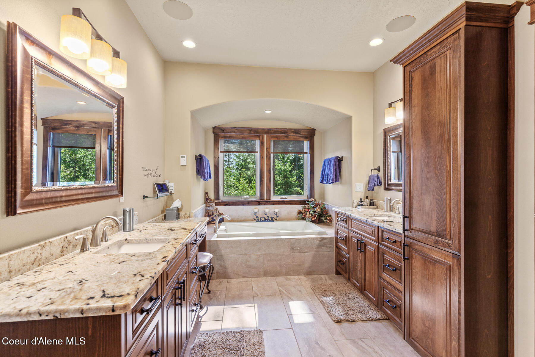 Coeur d'Alene, Idaho, 83814, United States, 5 Bedrooms Bedrooms, ,5 BathroomsBathrooms,Residential,For Sale,1763512