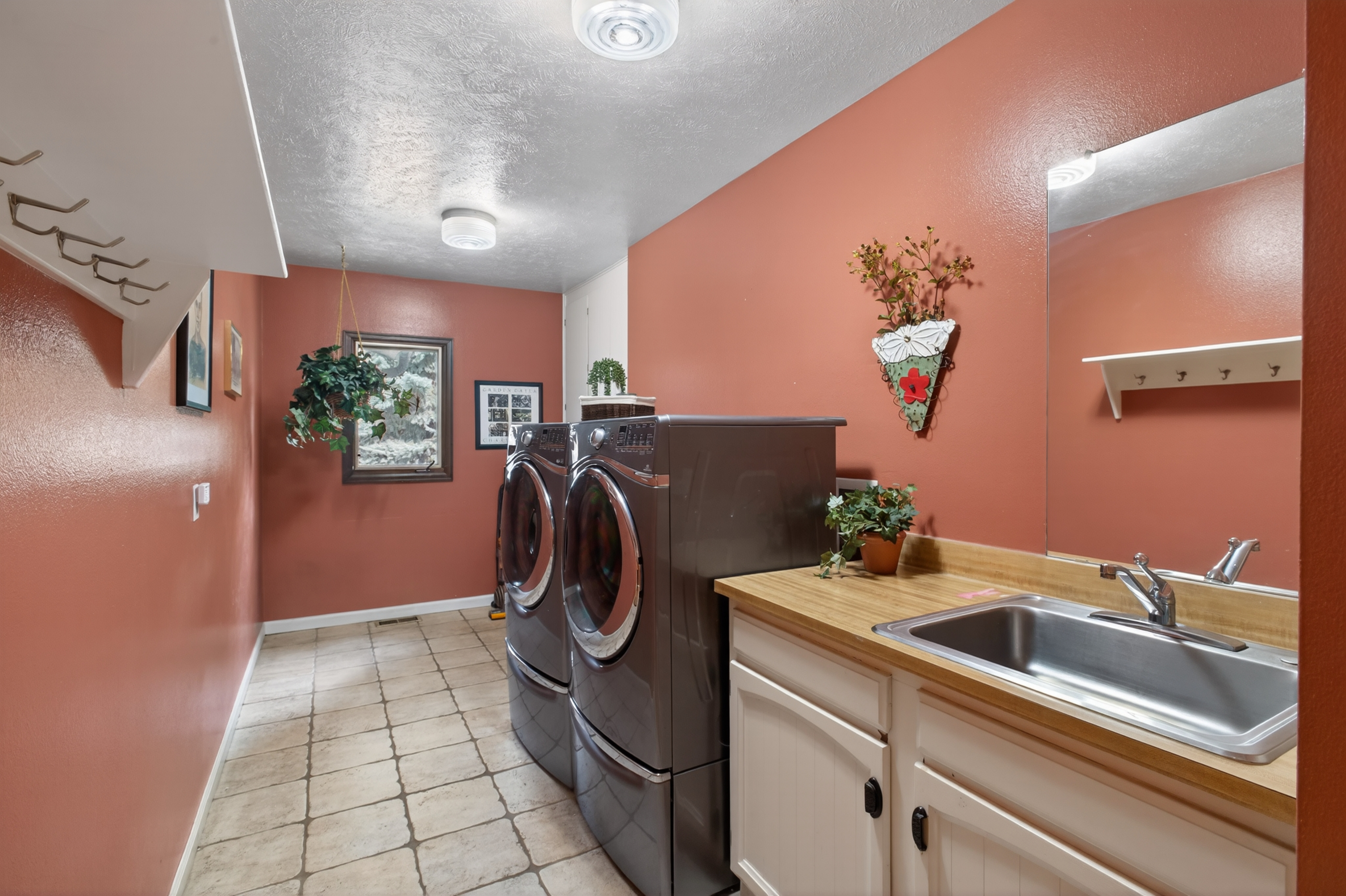  Greenwood Village Retreat: Green Oaks Pool/Tennis, Island Kitchen & Private Yard - 物件實景