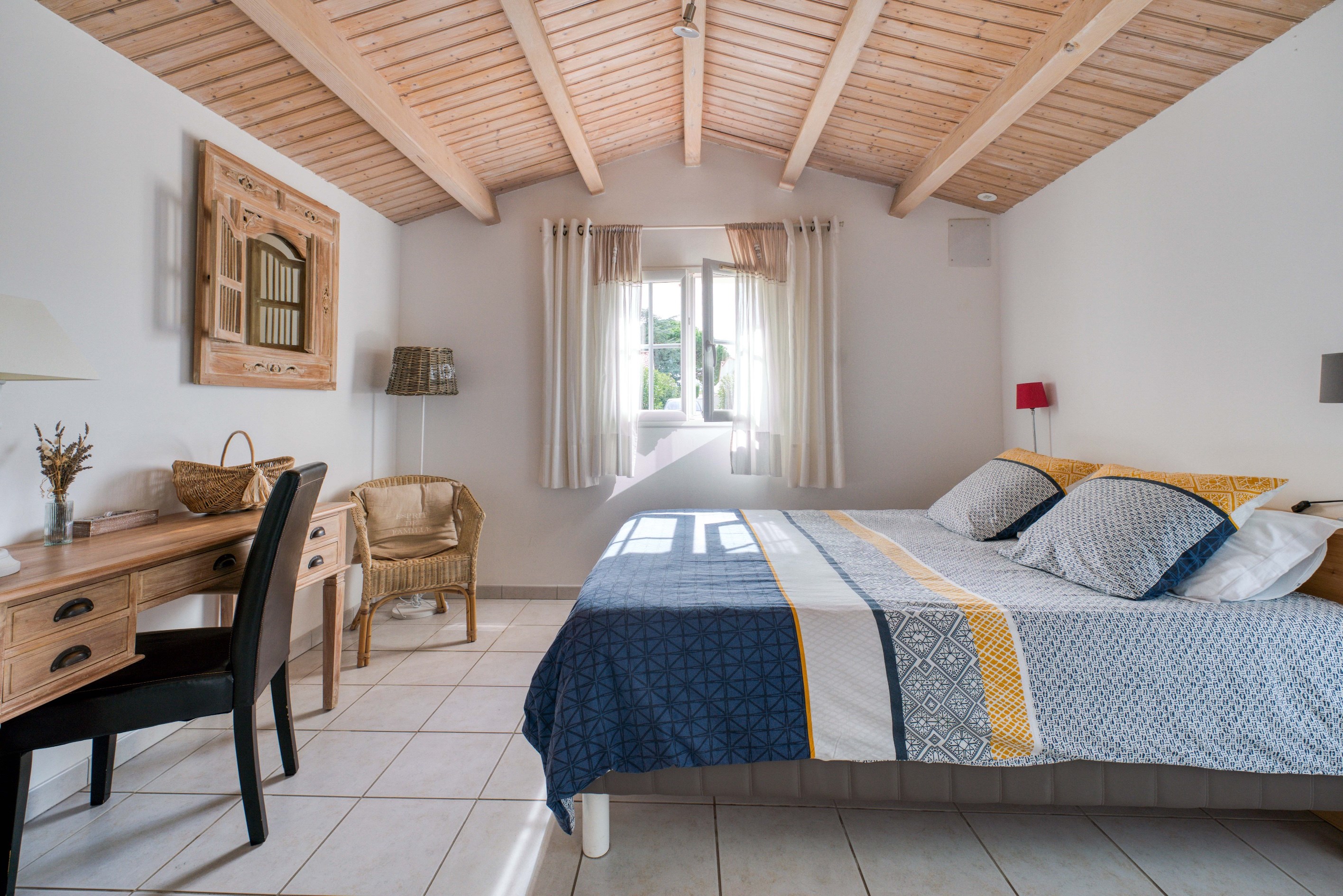  4 BEDROOM HOUSE IN THE HEART OF ST PIERRE D