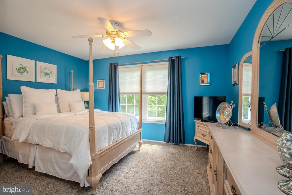 Monroe Township, New Jersey, 08831, United States, 5 Bedrooms Bedrooms, ,4 BathroomsBathrooms,Residential,For Sale,1895133