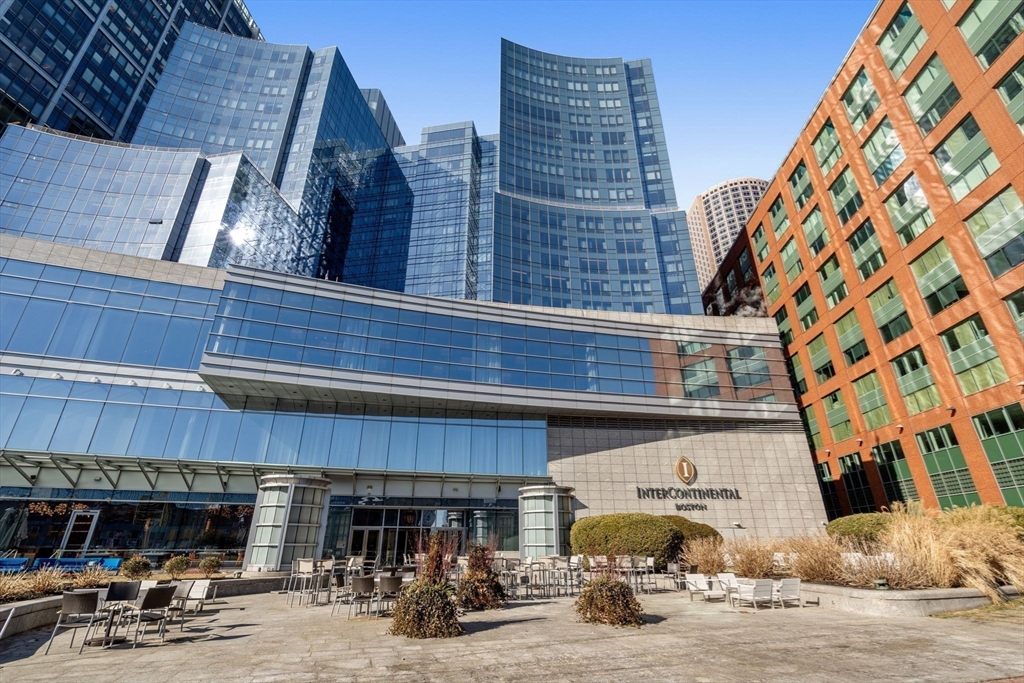 Boston, Massachusetts, 02210, United States, 3 Bedrooms Bedrooms, ,4 BathroomsBathrooms,Residential,For Sale,1821296