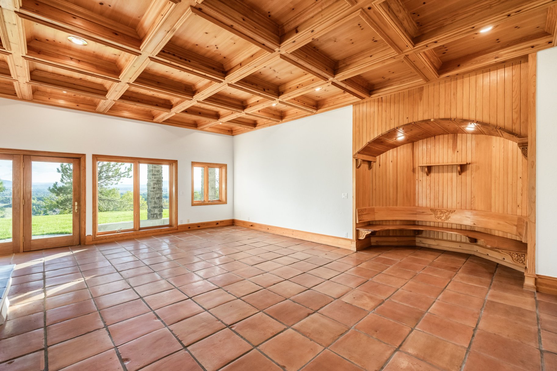  European Estate with Huge Views of the Valley - 物件實景