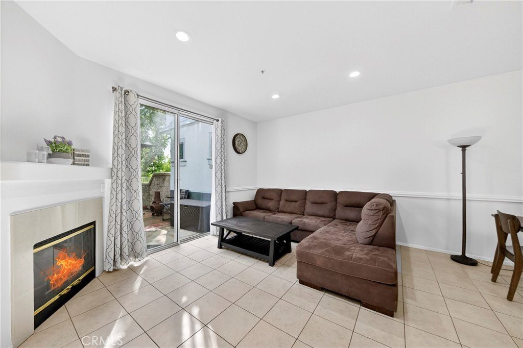 Aliso Viejo, California, 92656, United States, 3 Bedrooms Bedrooms, ,3 BathroomsBathrooms,Residential,For Sale,1997442