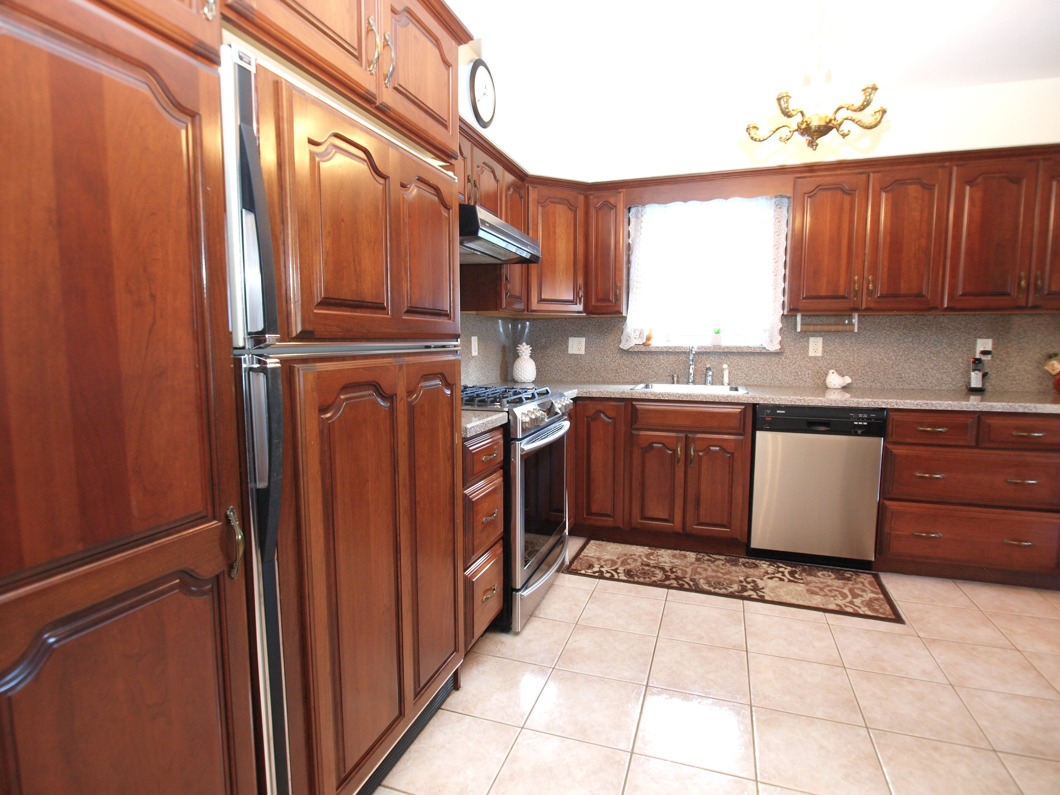 Pompton Plains, New Jersey, 07444, United States, 3 Bedrooms Bedrooms, ,2 BathroomsBathrooms,Residential,For Sale,1937203