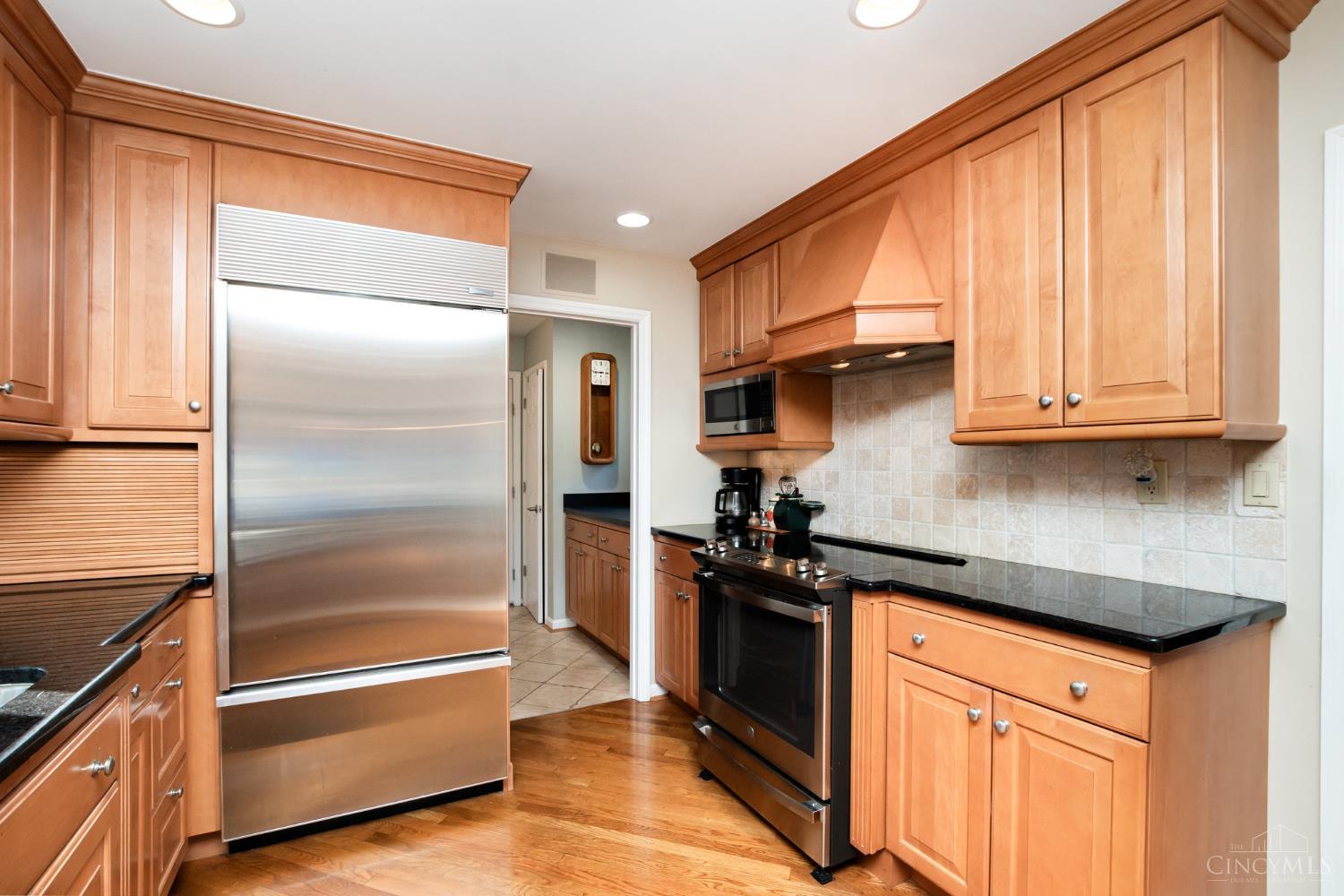 Blue Ash, Ohio, 45241, United States, 3 Bedrooms Bedrooms, ,3 BathroomsBathrooms,Residential,For Sale,2003391