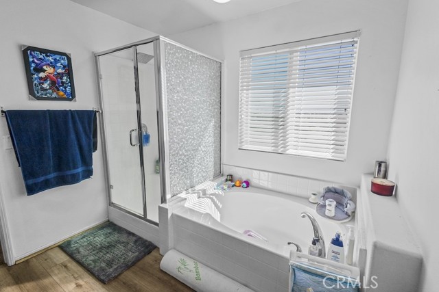 Victorville, California, 92392, United States, 4 Bedrooms Bedrooms, ,3 BathroomsBathrooms,Residential,For Sale,1977887