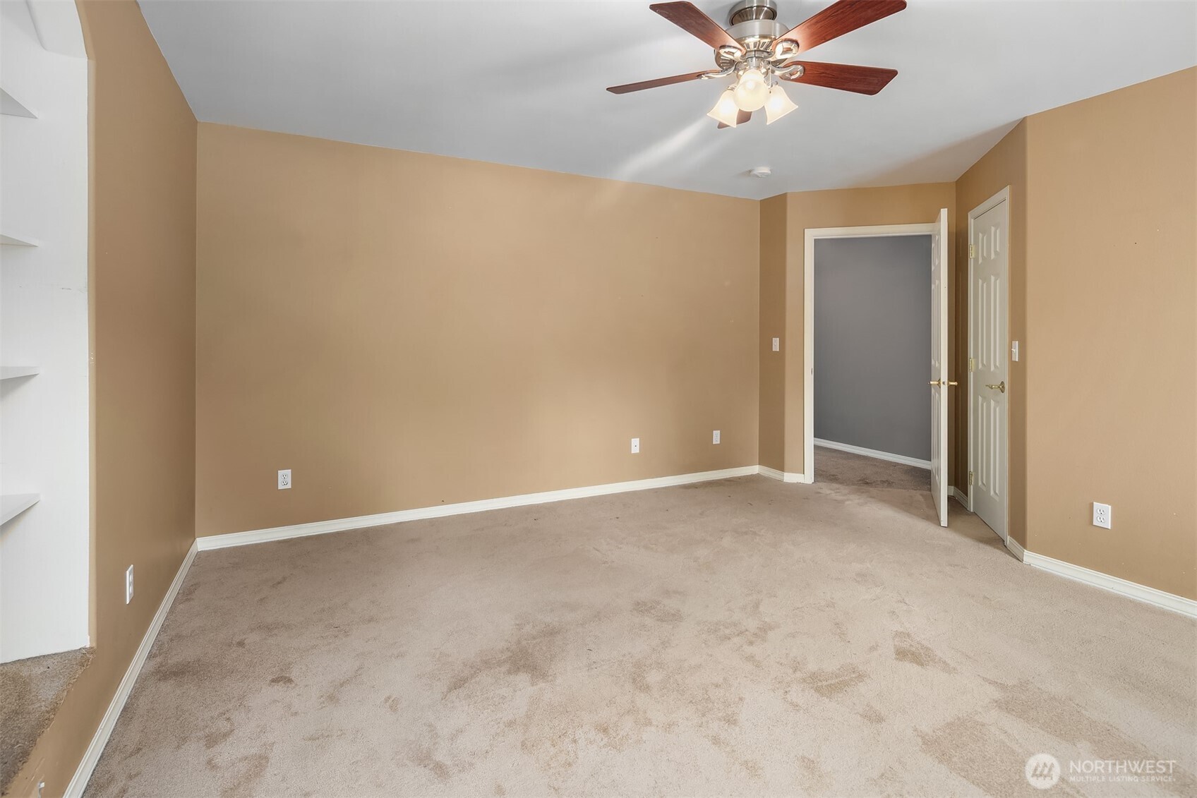 Lake Stevens, Washington, 98258, United States, 4 Bedrooms Bedrooms, ,2 BathroomsBathrooms,Residential,For Sale,1901328