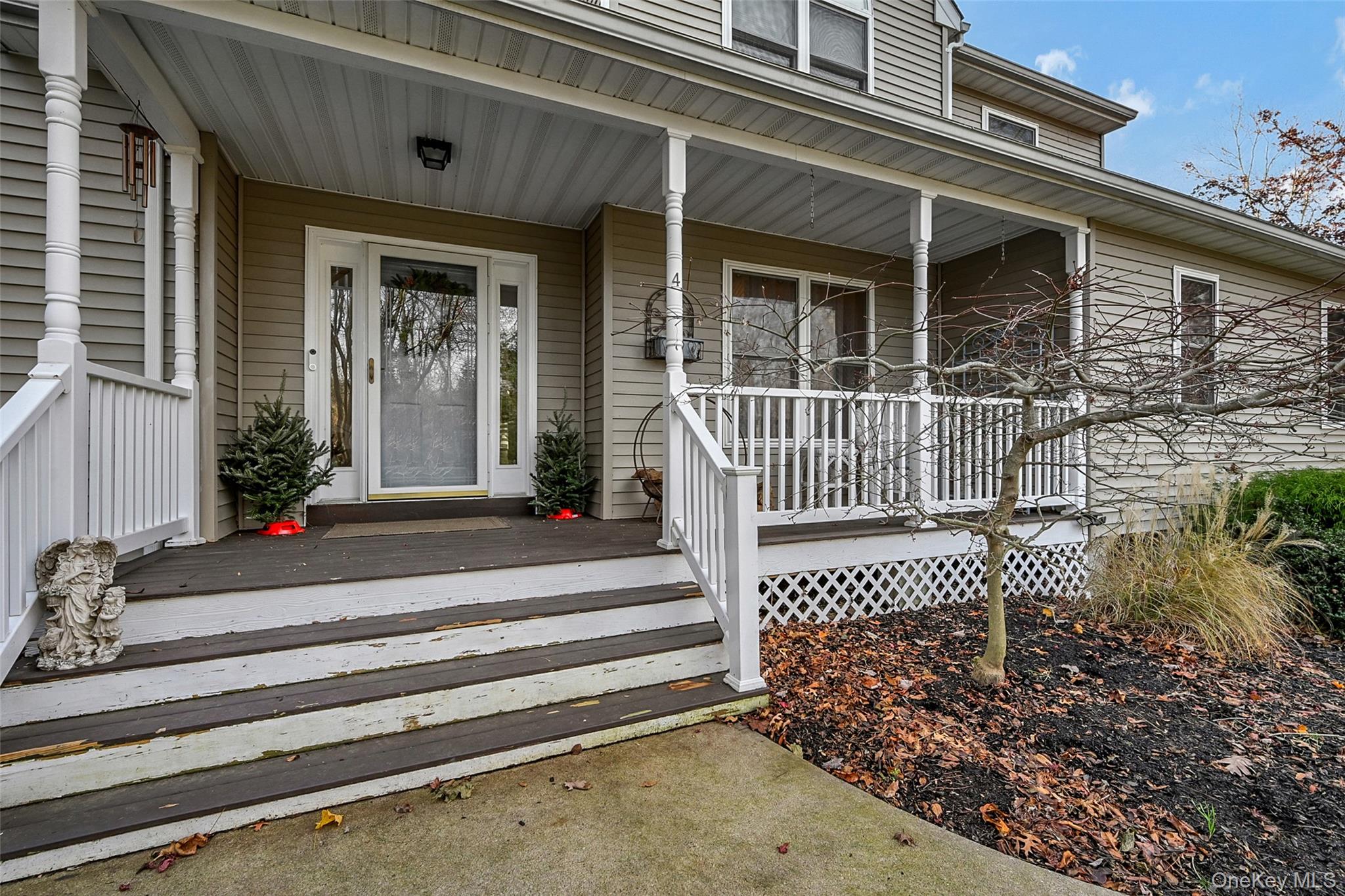 Wading River, New York, 11792, United States, 4 Bedrooms Bedrooms, ,3 BathroomsBathrooms,Residential,For Sale,2002958