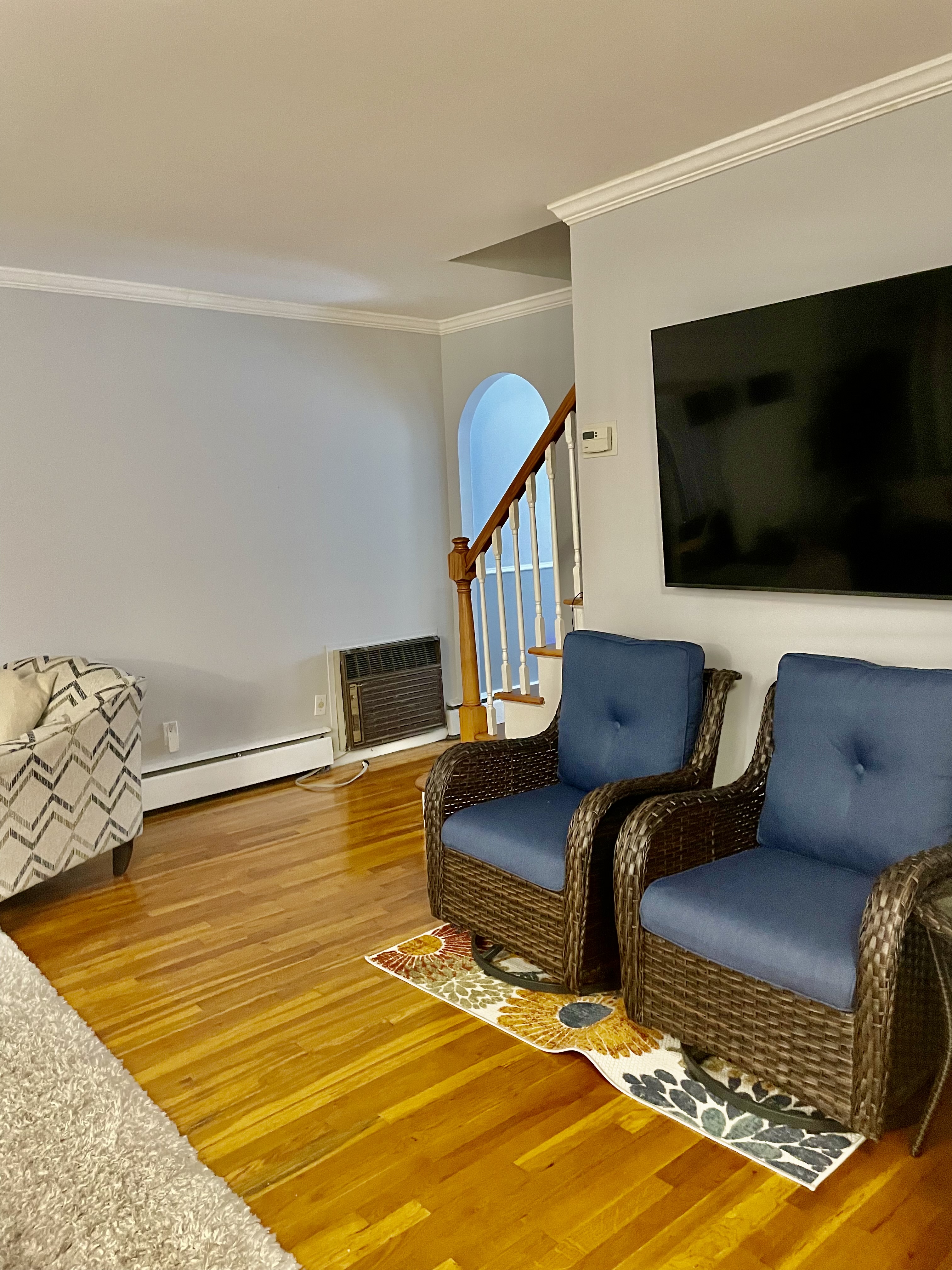 Bronx, New York, 10469, United States, 4 Bedrooms Bedrooms, ,2 BathroomsBathrooms,Residential,For Sale,1927871