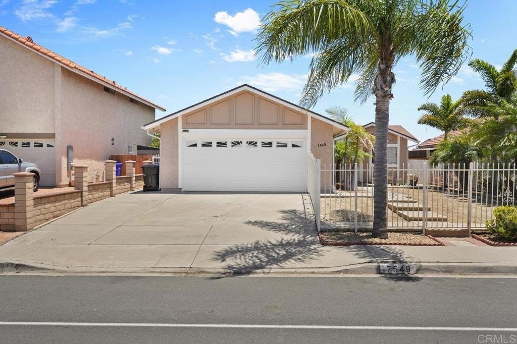 San Diego, California, 92139, United States, 3 Bedrooms Bedrooms, ,2 BathroomsBathrooms,Residential,For Sale,1933379