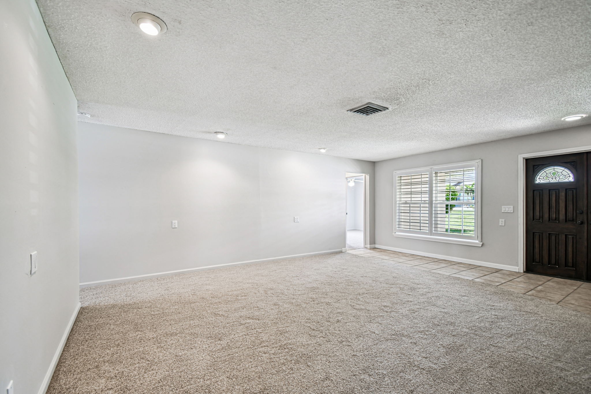 Madeira Beach, Florida, 33708, United States, 4 Bedrooms Bedrooms, ,2 BathroomsBathrooms,Residential,For Sale,2005483