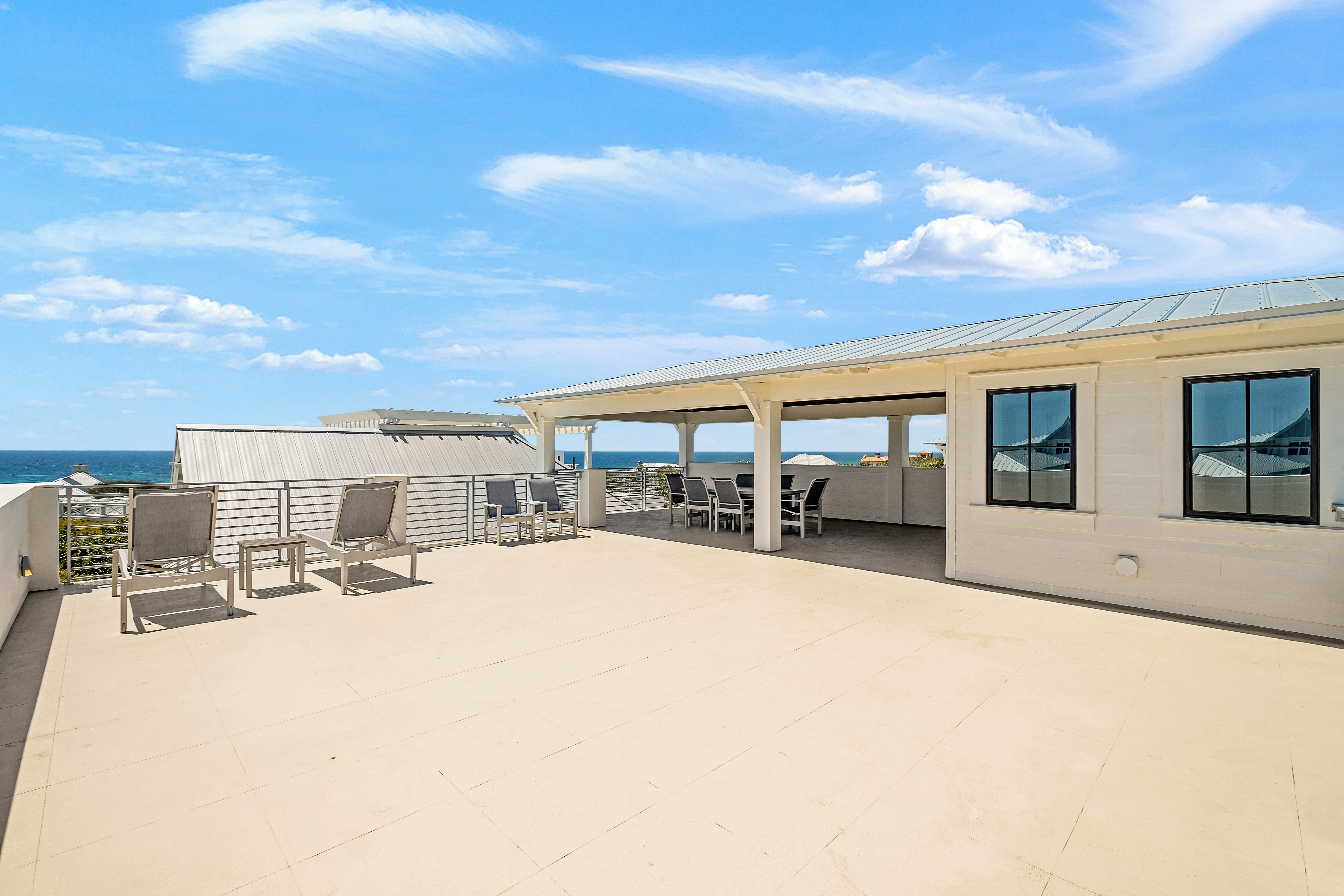  Elegant Retreat With Private Pool And Rooftop Deck Near Beach Access - 物件實景