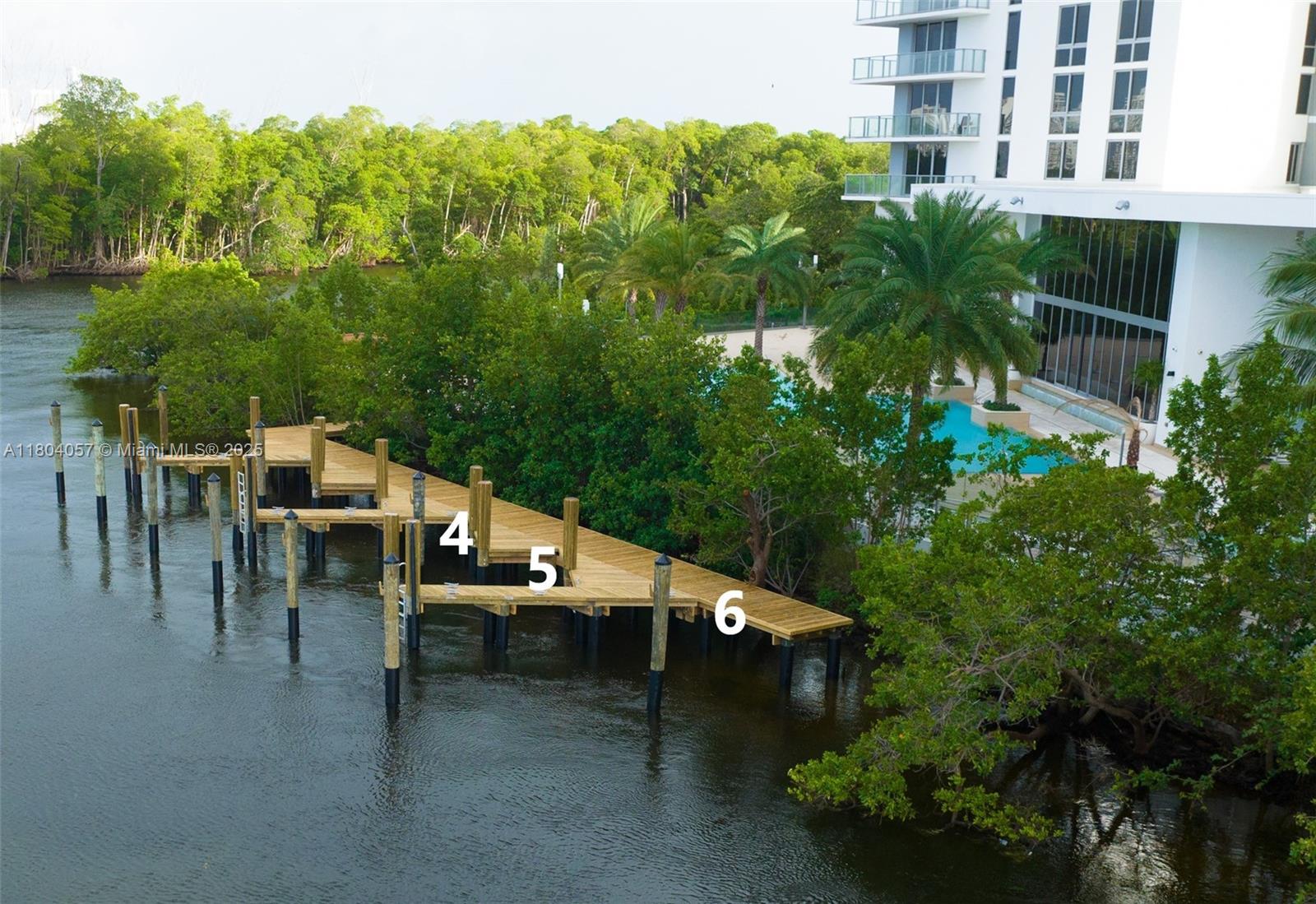 North Miami Beach, Florida, 33160, United States, 2 Bedrooms Bedrooms, ,2 BathroomsBathrooms,Residential,For Sale,1826638