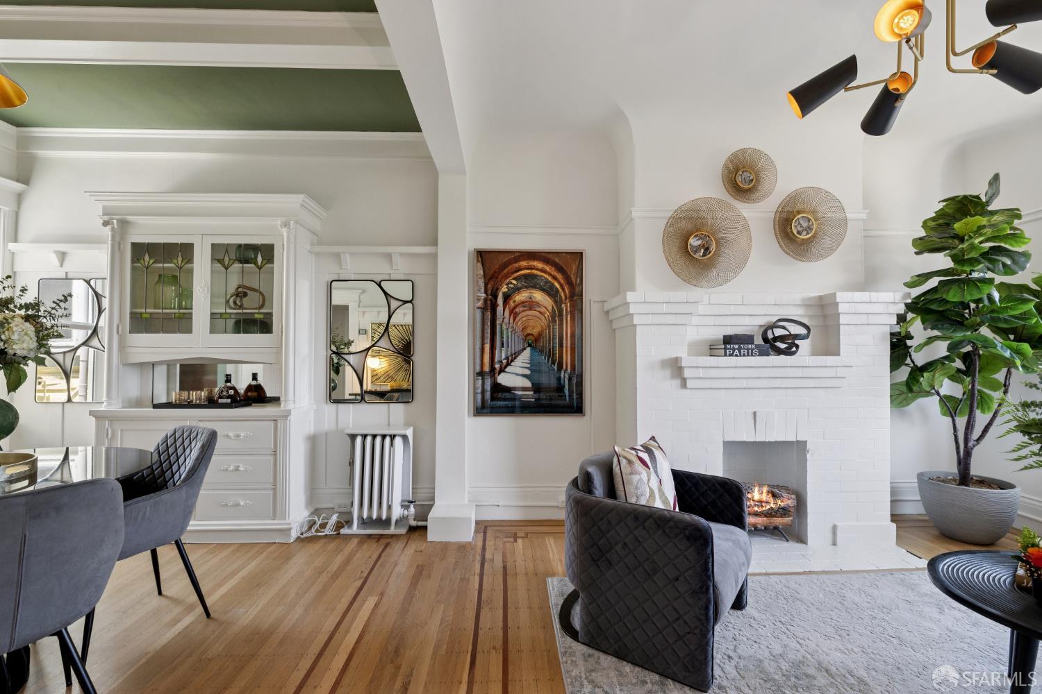 San Francisco, California, 94109, United States, 1 Bedroom Bedrooms, ,1 BathroomBathrooms,Residential,For Sale,1941812