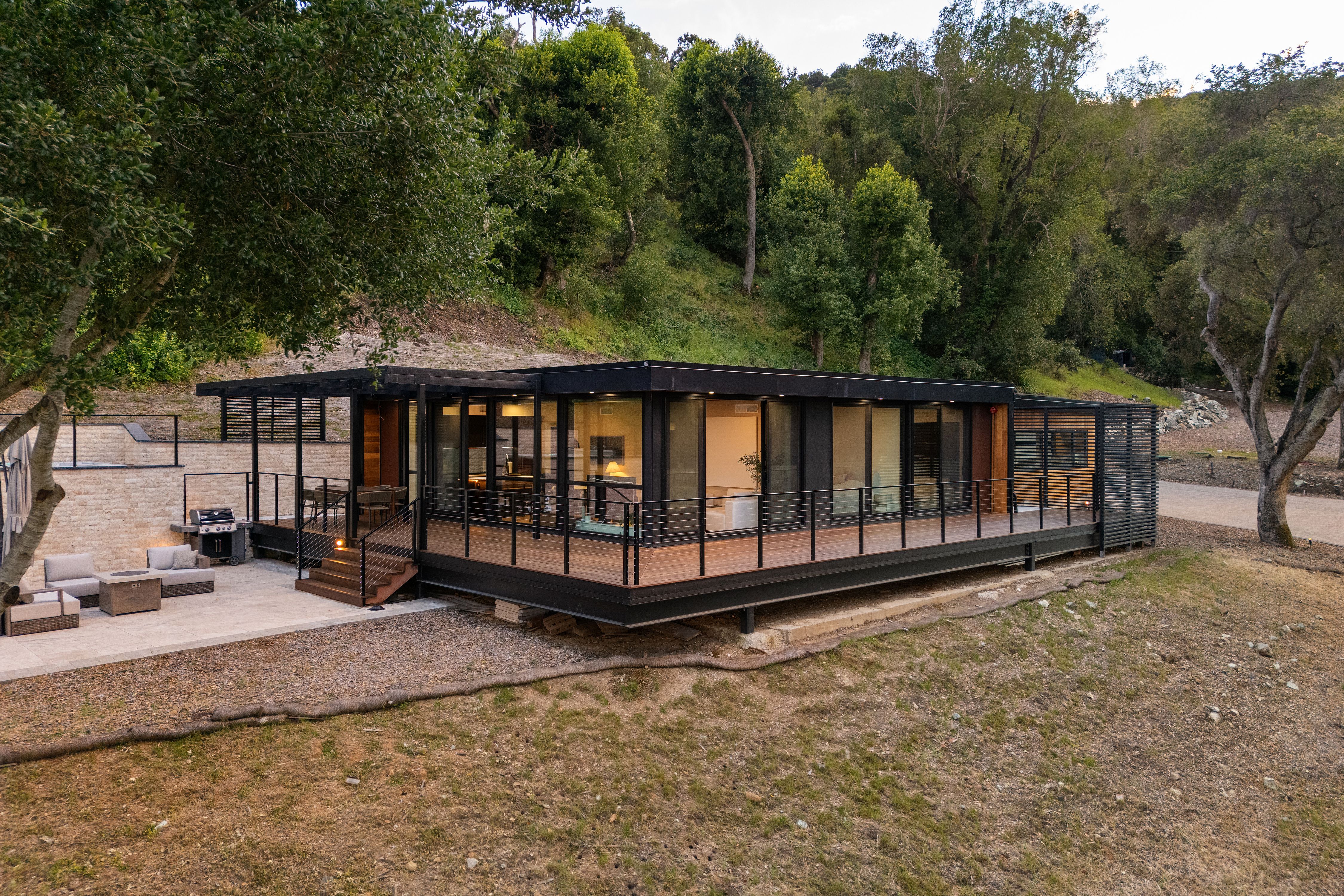  Modern Off-Grid Compound with Panoramic Valley Views - 物件實景