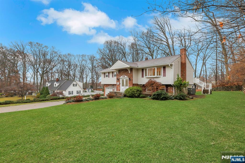 Twp of Washington, New Jersey, 07676, United States, 4 Bedrooms Bedrooms, ,3 BathroomsBathrooms,Residential,For Sale,2001896