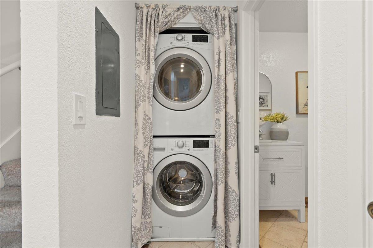 San Jose, California, 95124, United States, 2 Bedrooms Bedrooms, ,2 BathroomsBathrooms,Residential,For Sale,1712924