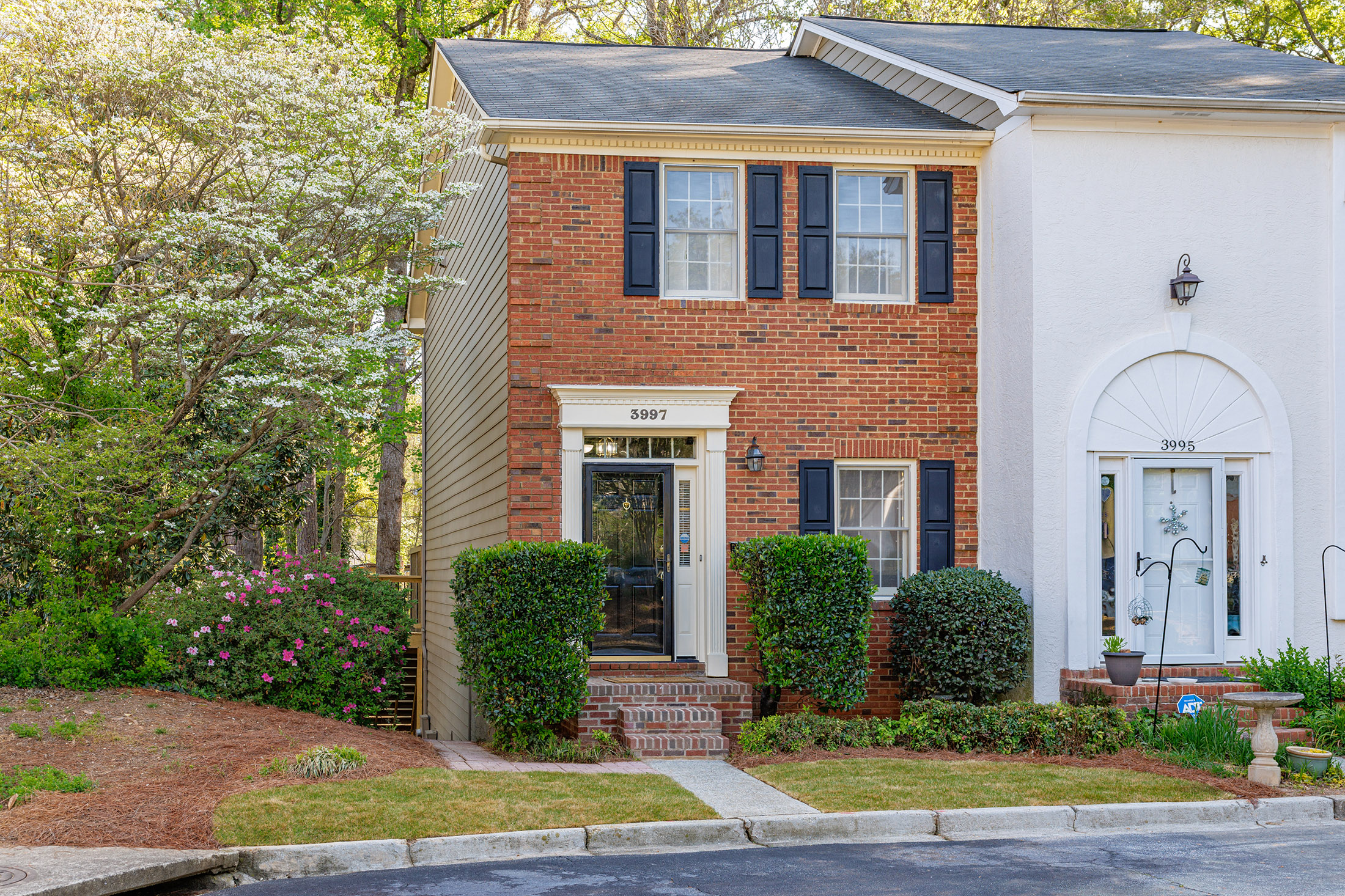  Inviting End Unit Townhome Perfectly Positioned in Chamblee - 物件實景