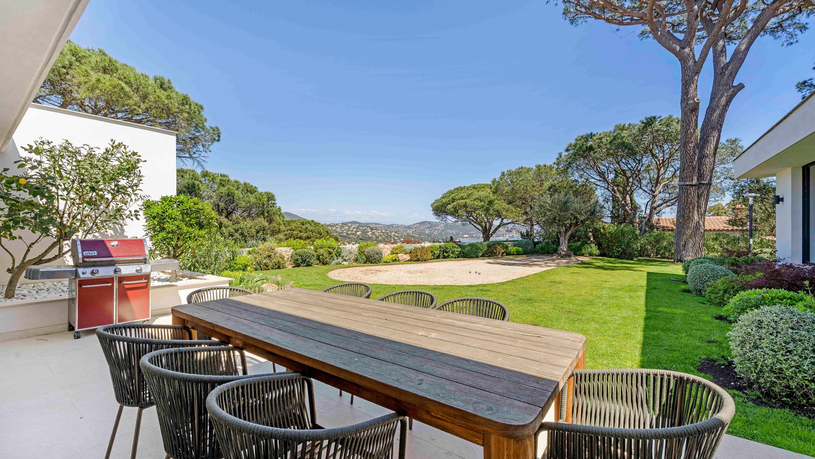  New contemporary villa with panoramic sea views in Sainte-Maxime near Saint-Tro… - 物件實景