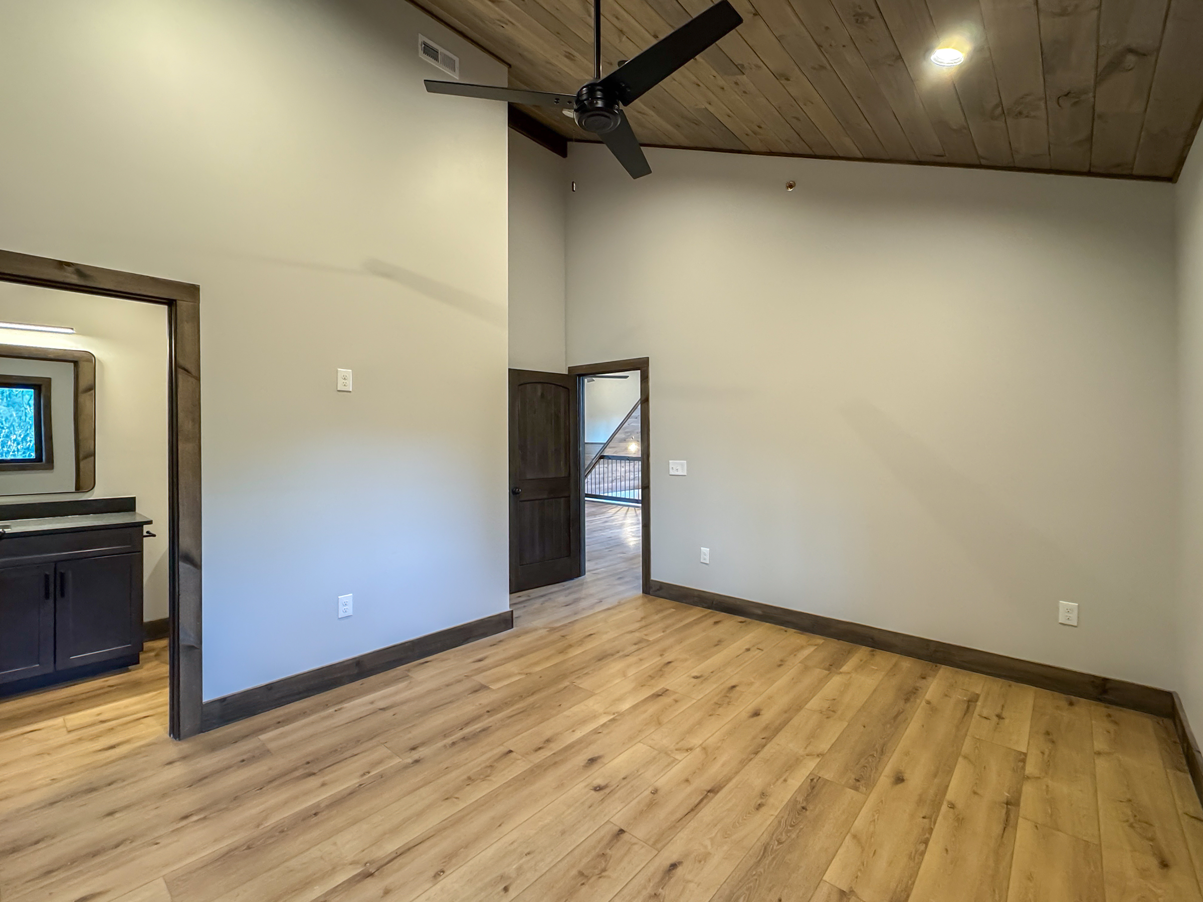 Sevierville, Tennessee, 37862, United States, 5 Bedrooms Bedrooms, ,7 BathroomsBathrooms,Residential,For Sale,2000383