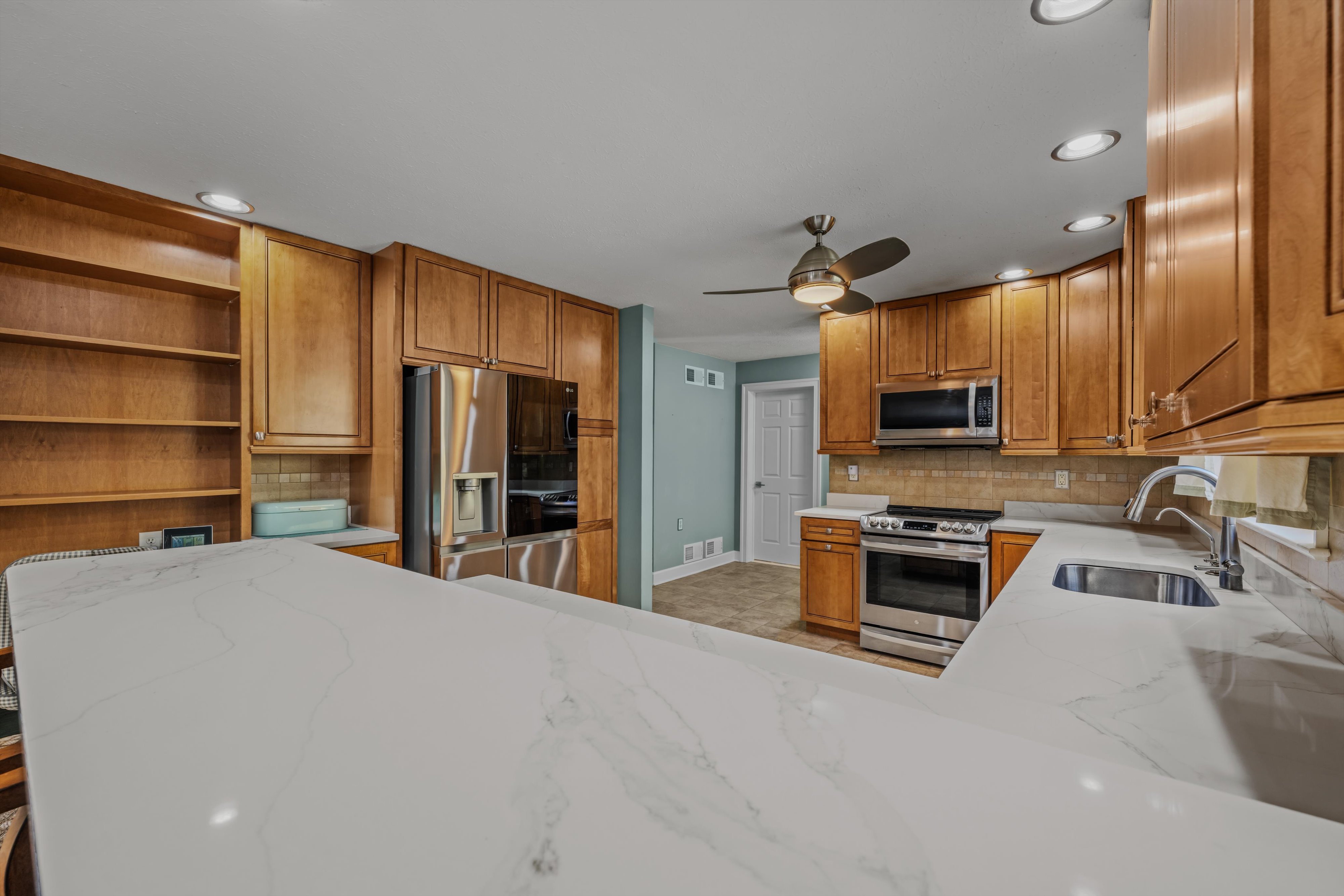 Martinsburg, West Virginia, 25403, United States, 3 Bedrooms Bedrooms, ,Residential,For Sale,1998035