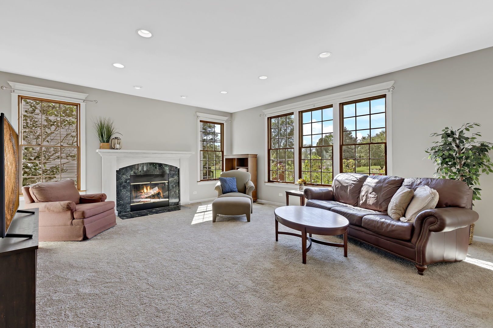 320 Courtland Drive, South Elgin, Illinois, 60177, United States, 5 Bedrooms Bedrooms, ,3 BathroomsBathrooms,Residential,For Sale,320 Courtland Drive,1662945