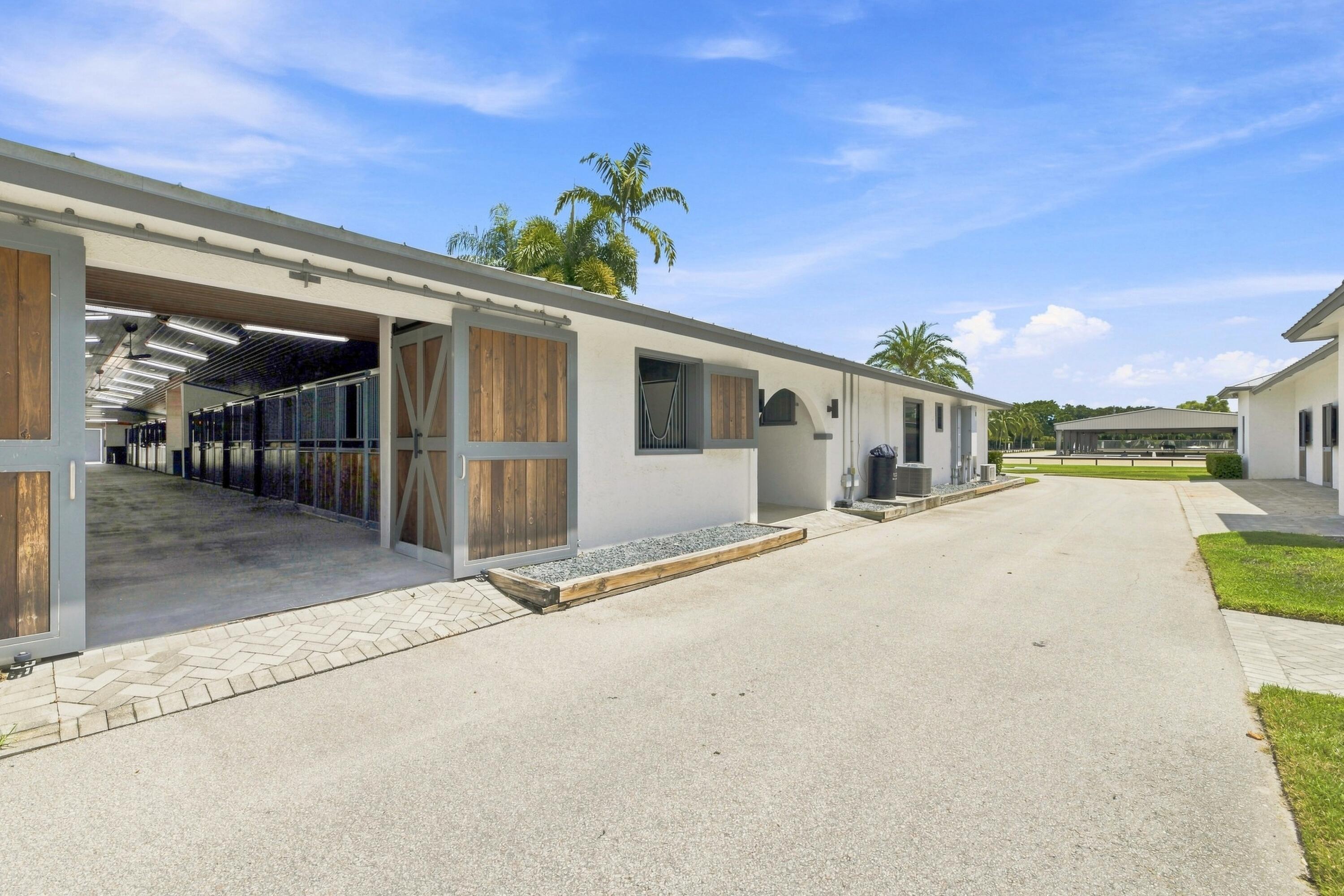  13155 Southfields Road - 物件實景