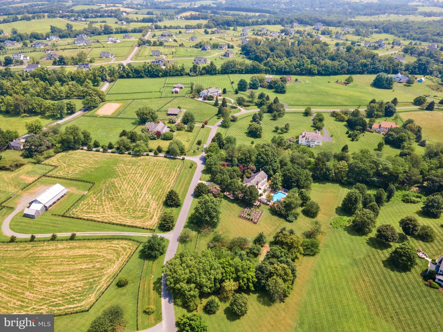 Waterford, Virginia, 20197, United States, 5 Bedrooms Bedrooms, ,4 BathroomsBathrooms,Residential,For Sale,1940957