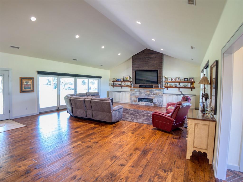 Tecumseh, Oklahoma, 74873, United States, 3 Bedrooms Bedrooms, ,3 BathroomsBathrooms,Residential,For Sale,1976601