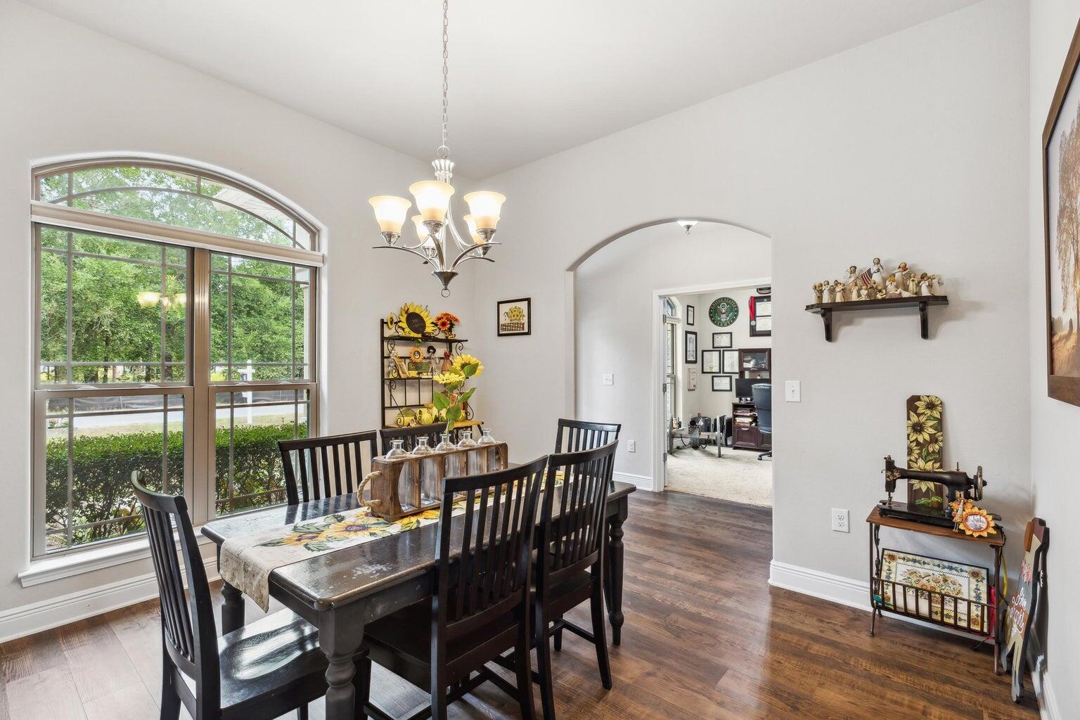 Crestview, Florida, 32539, United States, 4 Bedrooms Bedrooms, ,3 BathroomsBathrooms,Residential,For Sale,1903376