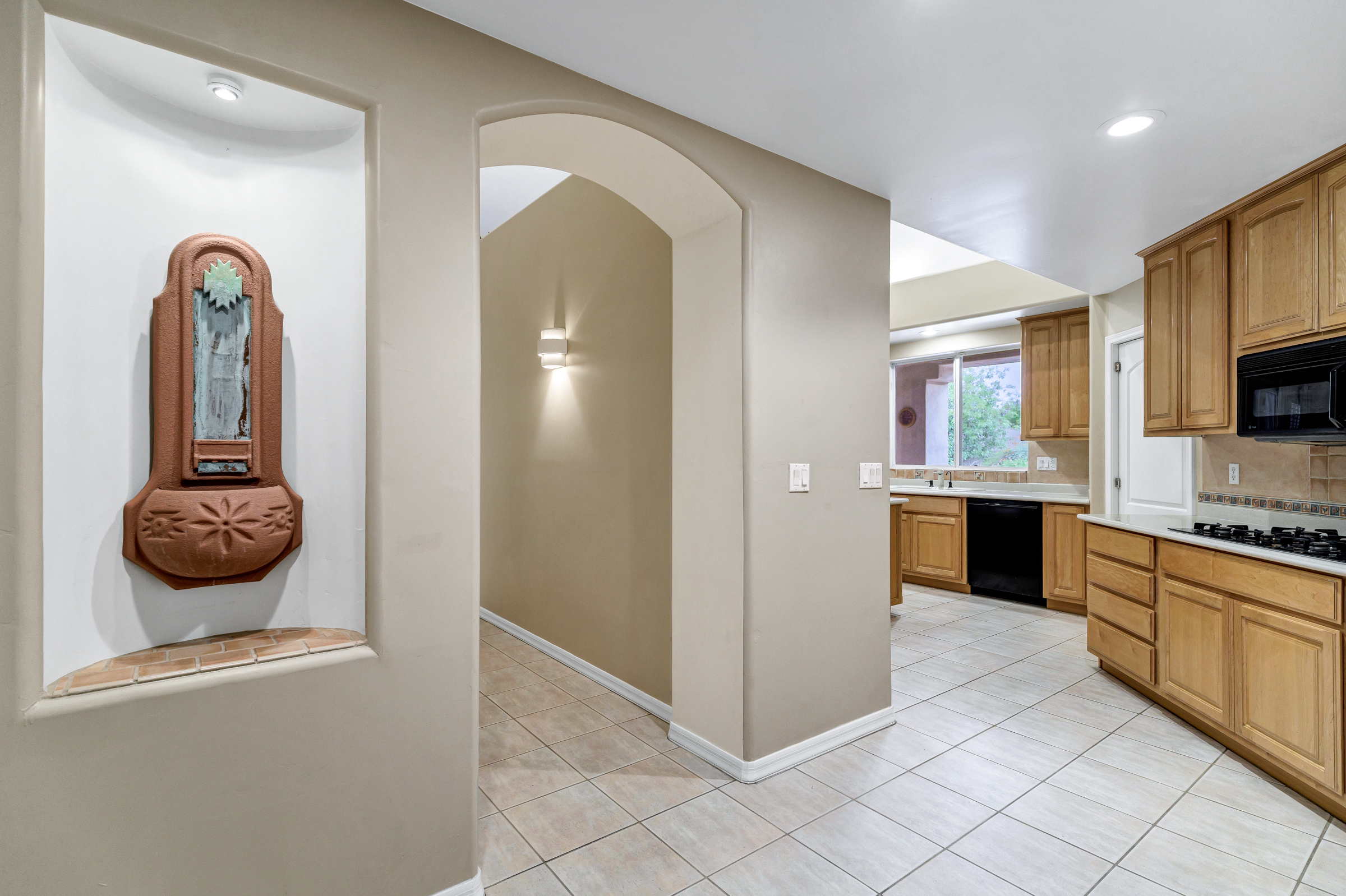 Mesa, Arizona, 85205, United States, 6 Bedrooms Bedrooms, ,3 BathroomsBathrooms,Residential,For Sale,1900615