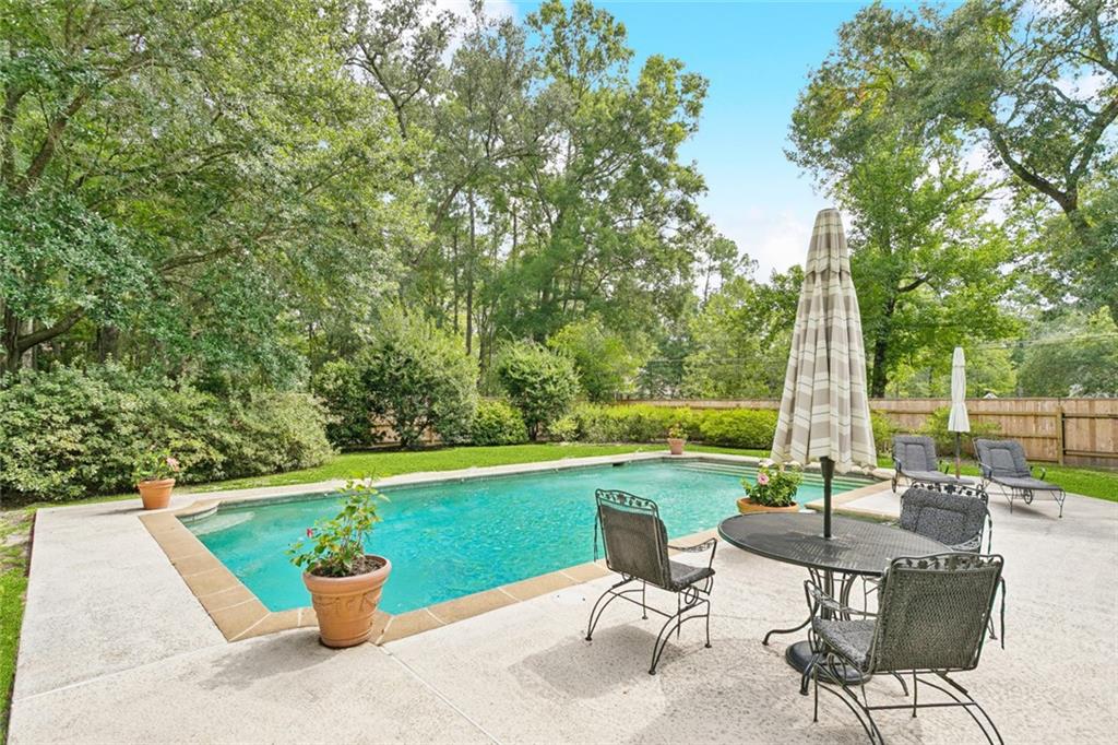 Covington, Louisiana, 70433, United States, 3 Bedrooms Bedrooms, ,3 BathroomsBathrooms,Residential,For Sale,1902659