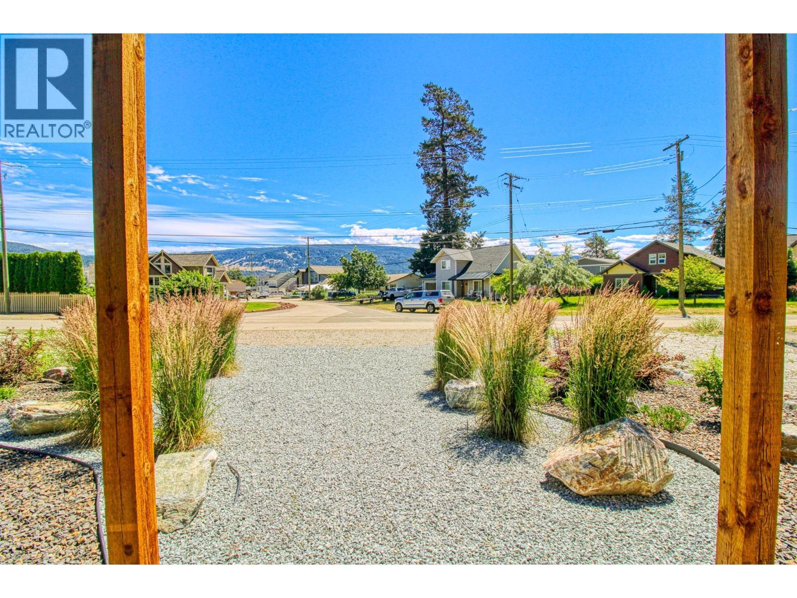 FINTRY, British Columbia, V1Z 3V1, CA, 4 Bedrooms Bedrooms, ,2 BathroomsBathrooms,Residential,For Sale,1950082