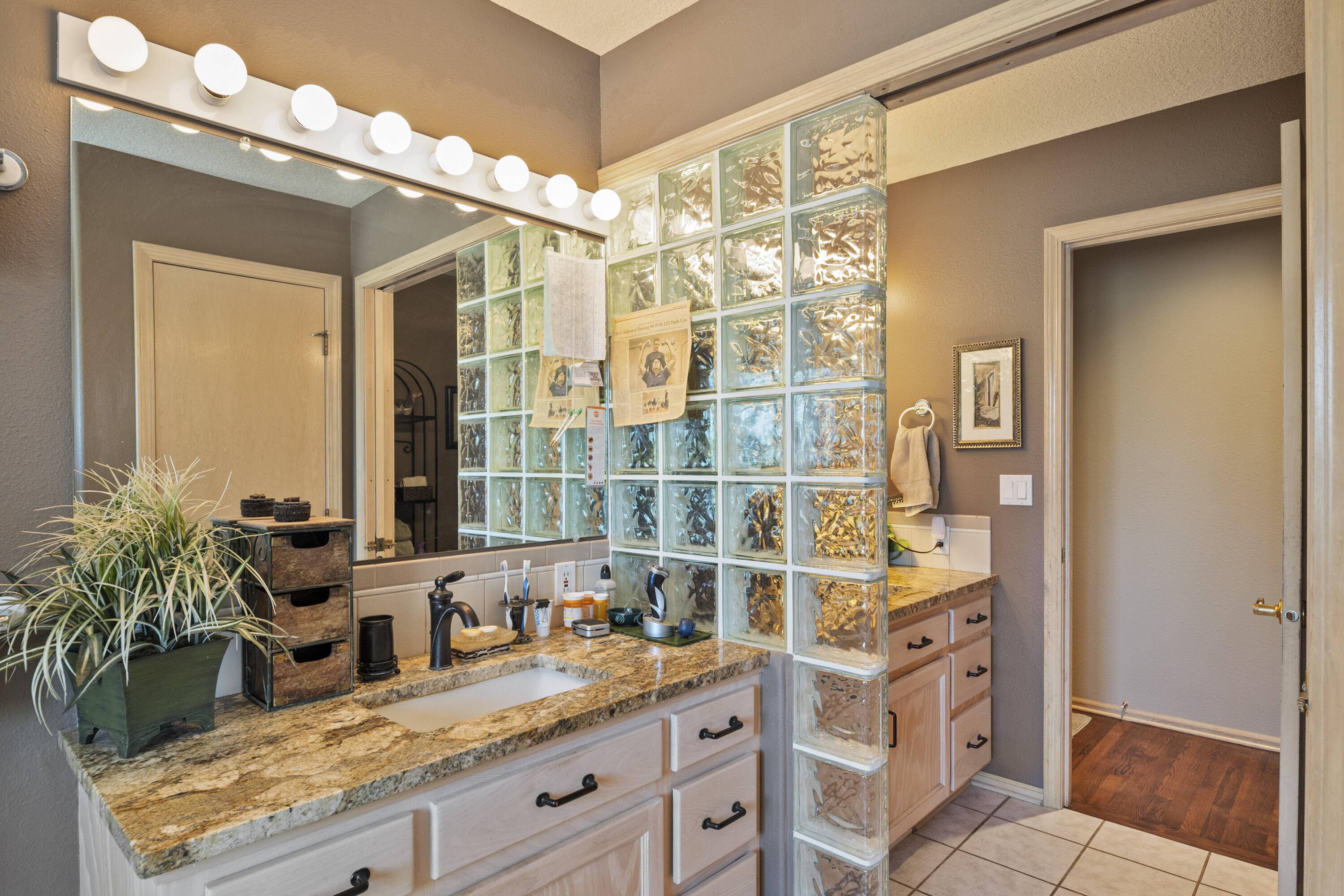 Powell Butte, Oregon, 97753, United States, 4 Bedrooms Bedrooms, ,3 BathroomsBathrooms,Residential,For Sale,1851575