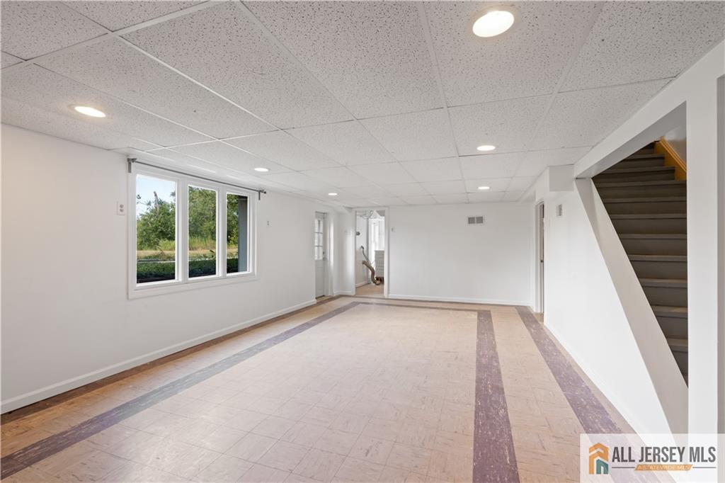 Piscataway, New Jersey, 08854, United States, 3 Bedrooms Bedrooms, ,2 BathroomsBathrooms,Residential,For Sale,1940160