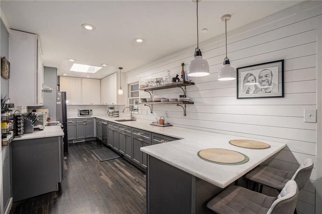 Smyrna, Georgia, 30082, United States, 4 Bedrooms Bedrooms, ,2 BathroomsBathrooms,Residential,For Sale,1987349