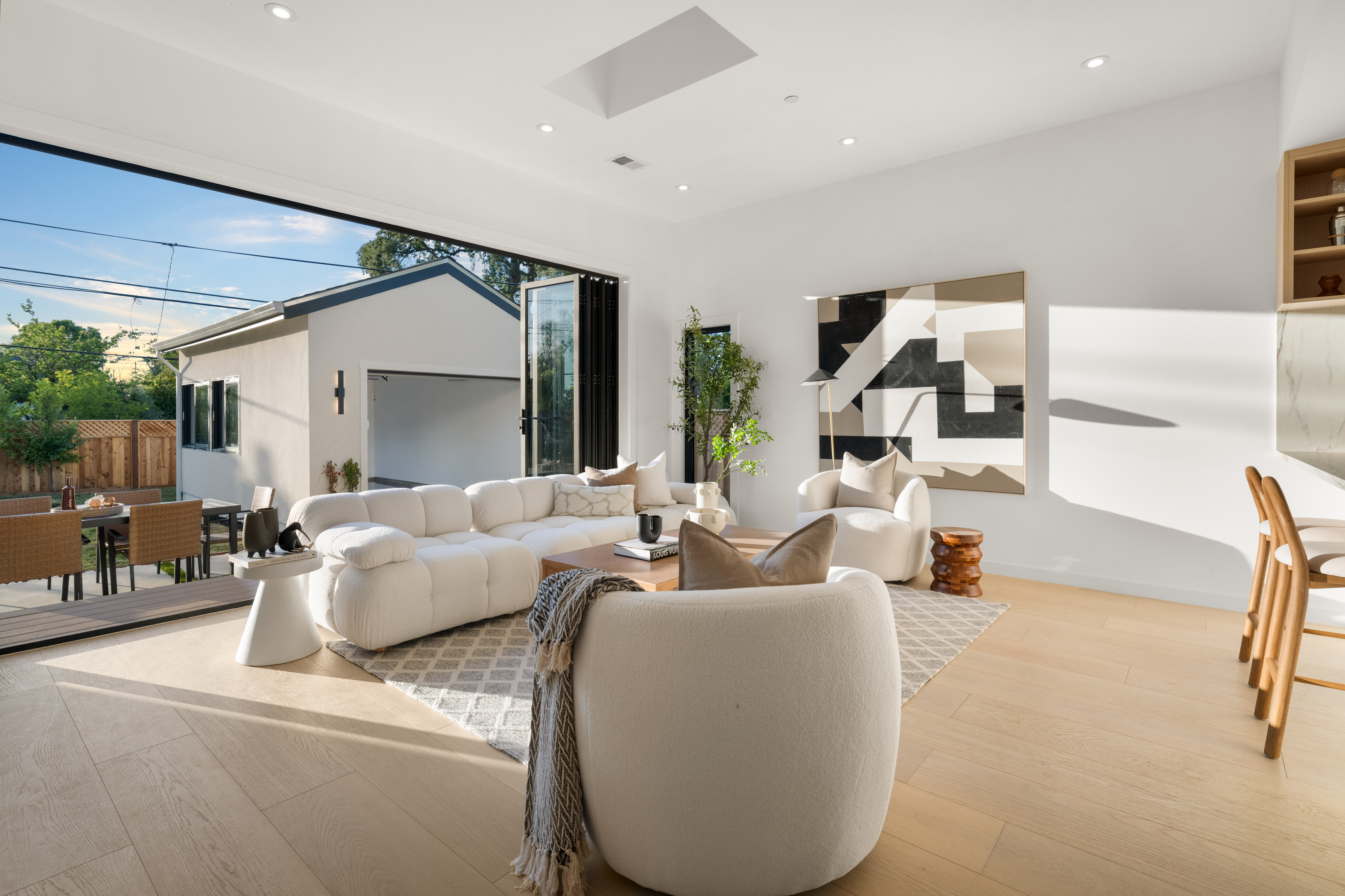 Expanded and Renovated Luxury Home - 物件實景